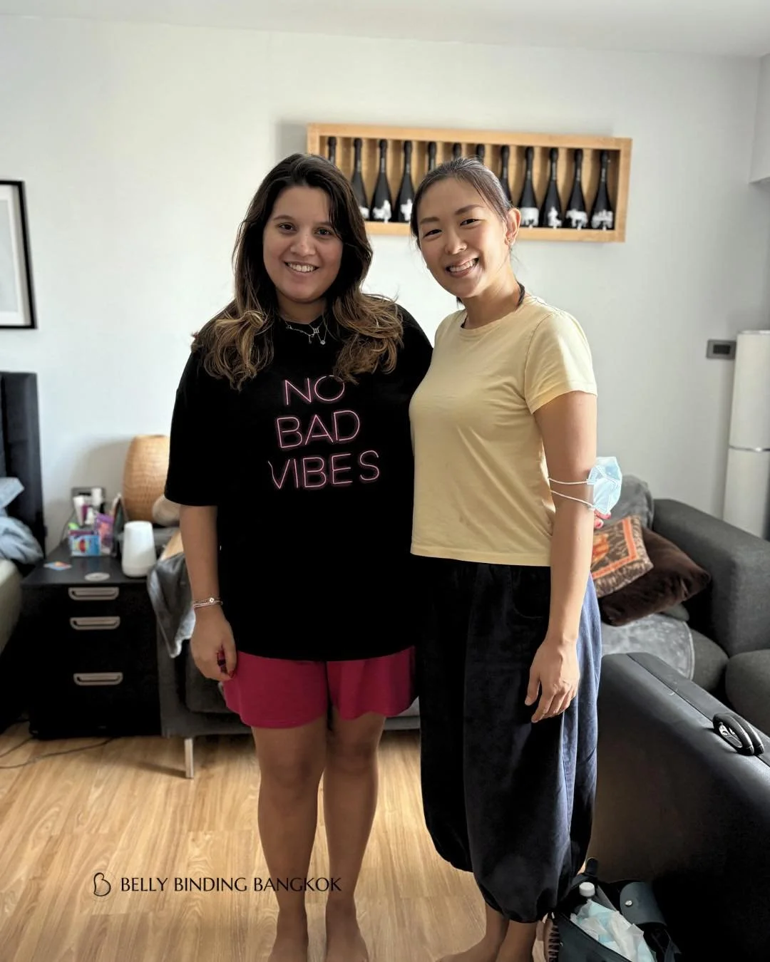 Another beautiful recovery journey completed 🤍

Diastasis recti 3 &rarr; 1 fingers
12 cm reduction in belly.

So proud of this mama and her commitment to healing.

#bellybindingbangkok #bumptobaby #prenatalpostpartum #homeservice #bangkokmoma