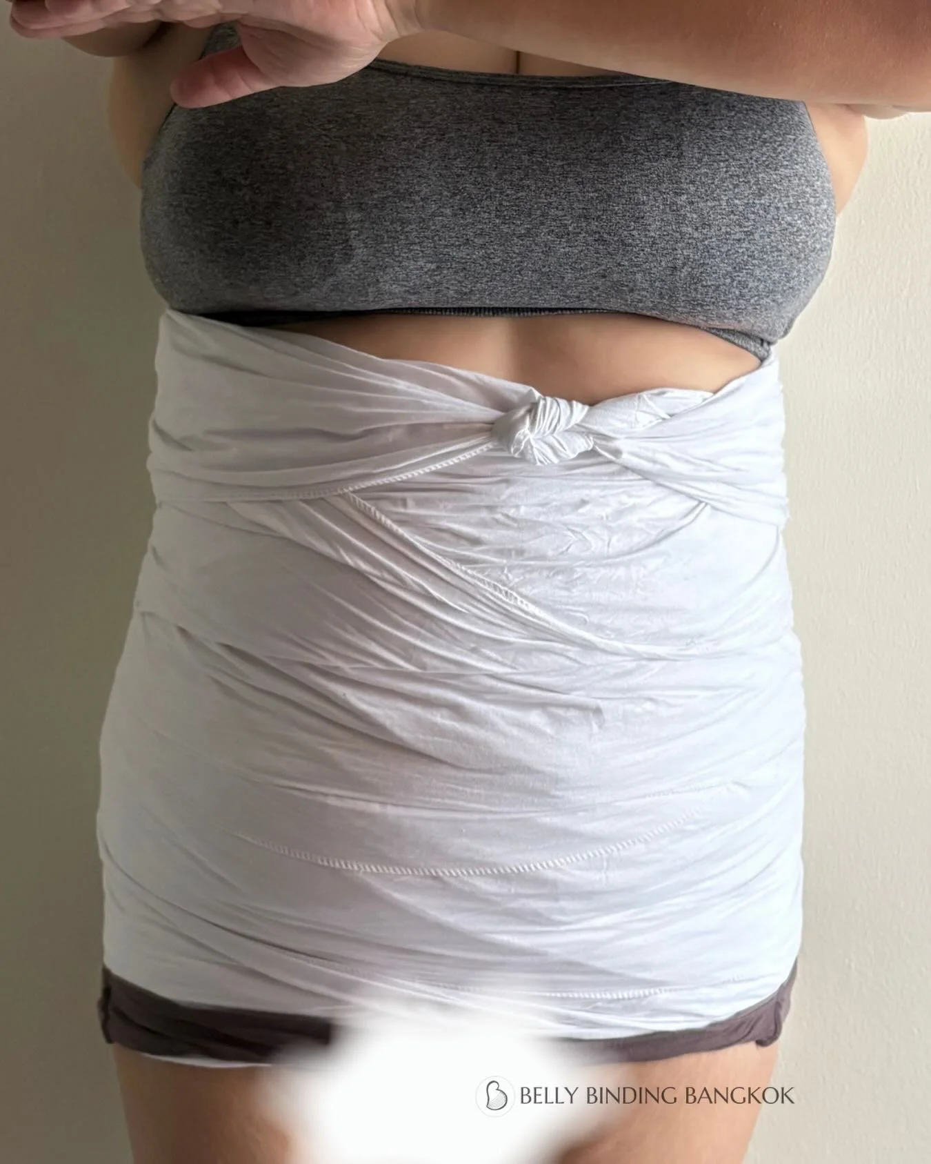 6 years postpartum 🤍

This mama came to me for support with diastasis recti.

Even after all these years,healing is still possible.

The body no longer has relaxin to assist,
so it may take a little more time &mdash;
but with patience, we can still 
