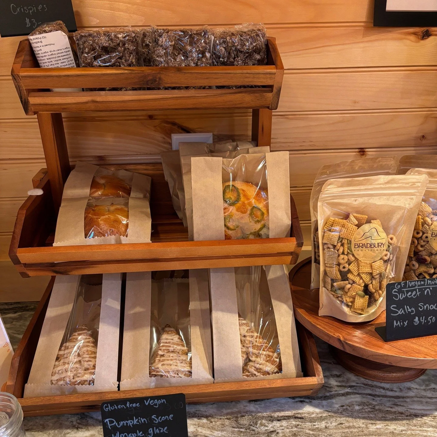 The heat is on &amp; the Pumpkin Scones are calling your name 😍

#bakery #microbakery #mainelife #leafpeeping