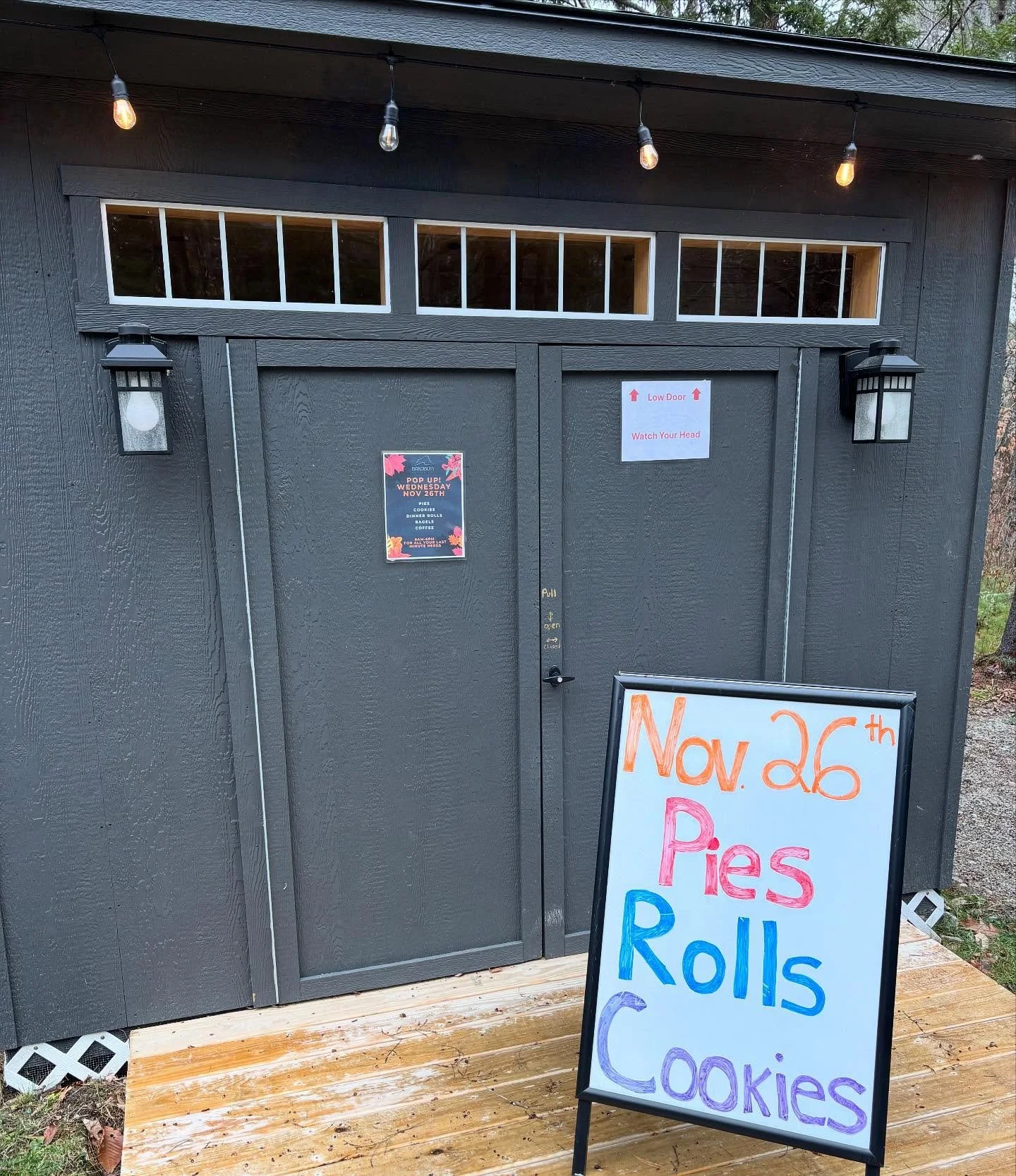 If you&rsquo;re looking for a sign, here it is. 

Wednesday November 26th. Pies. Dinner Rolls. Cookies. Bagels. 

#bakery #thanksgiving #madefromscratch