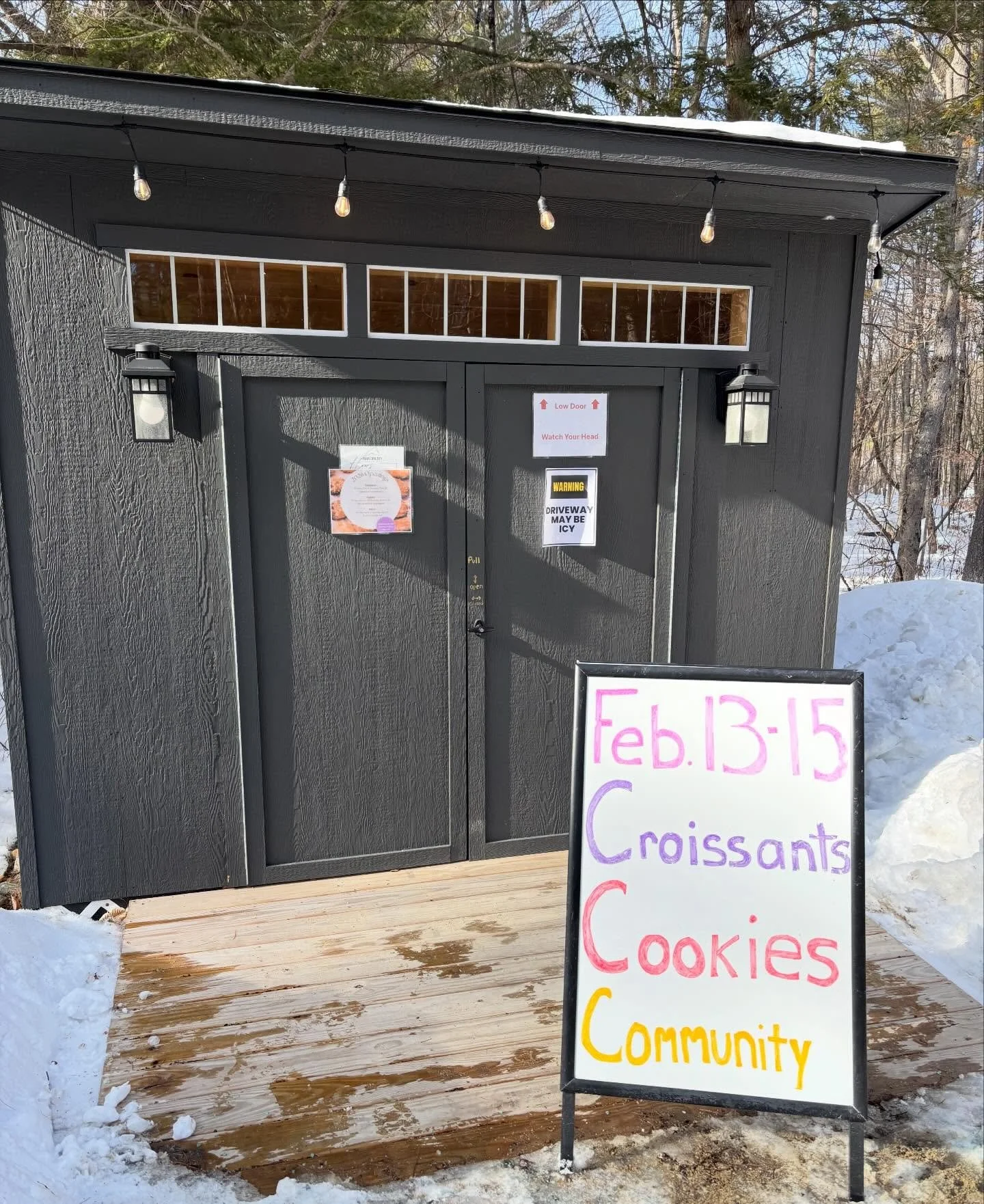 It&rsquo;s been a busy day today! There&rsquo;s still a few items left for your after work pick me ups!
Thank you for all the support. See you tomorrow ❤️

#microbakery #mainebakery #community #veganvalentine