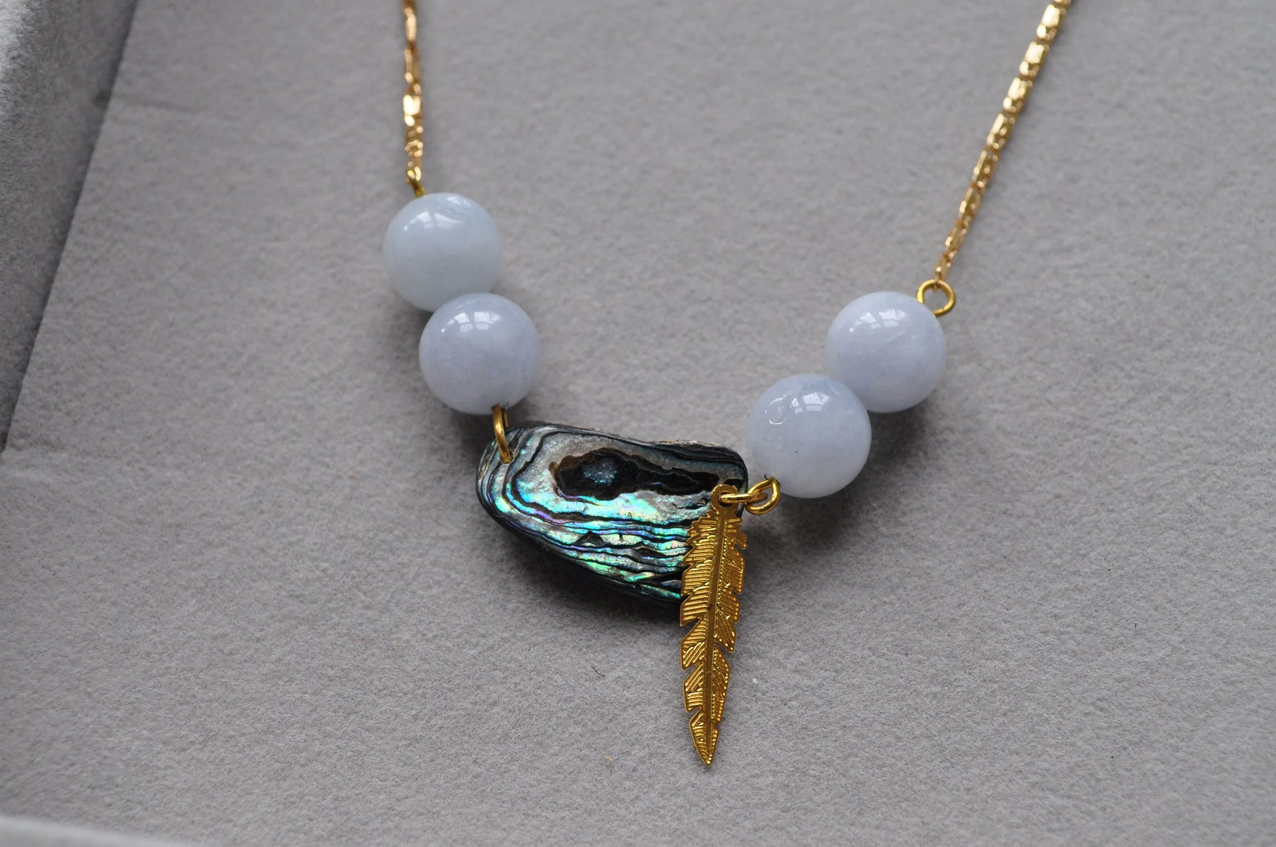 Abalone Shell Feather Necklace – Boho Style Jewelry