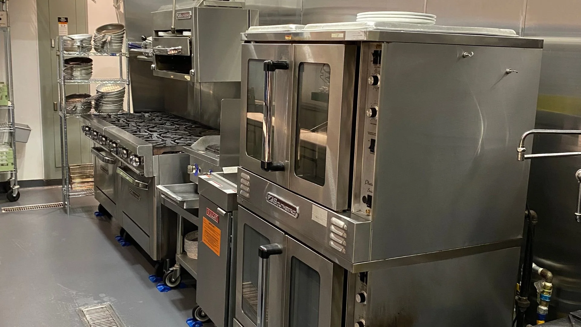 OrakPro-Restaurants-Back-of-the-House-La-Traviata (2).jpg