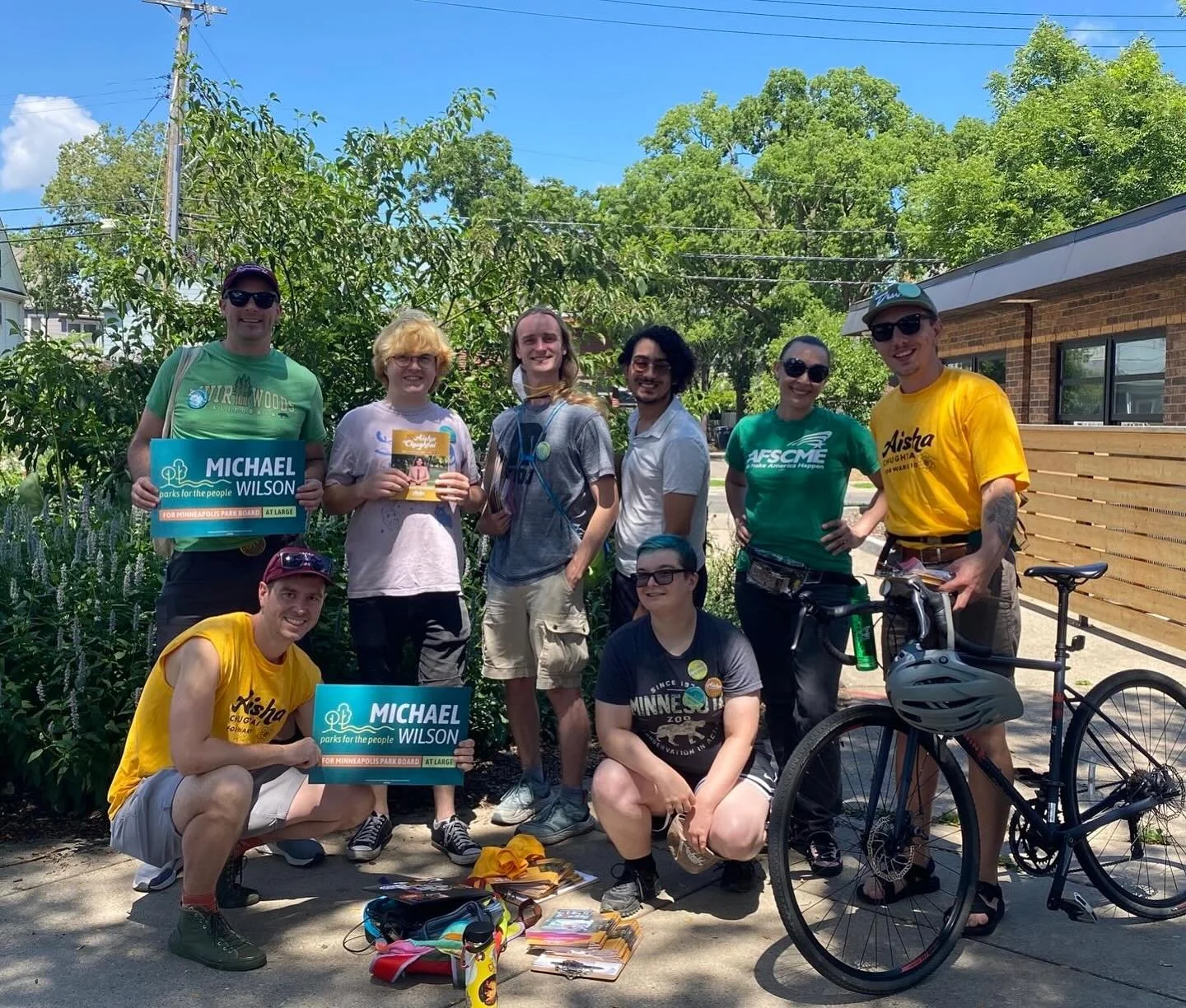 Door knocking with team @aishaforward10 in Whittier was so great because neighbors generously offered us water and thoughtful conversations about our parks, our city, and our world. Thanks y’all!