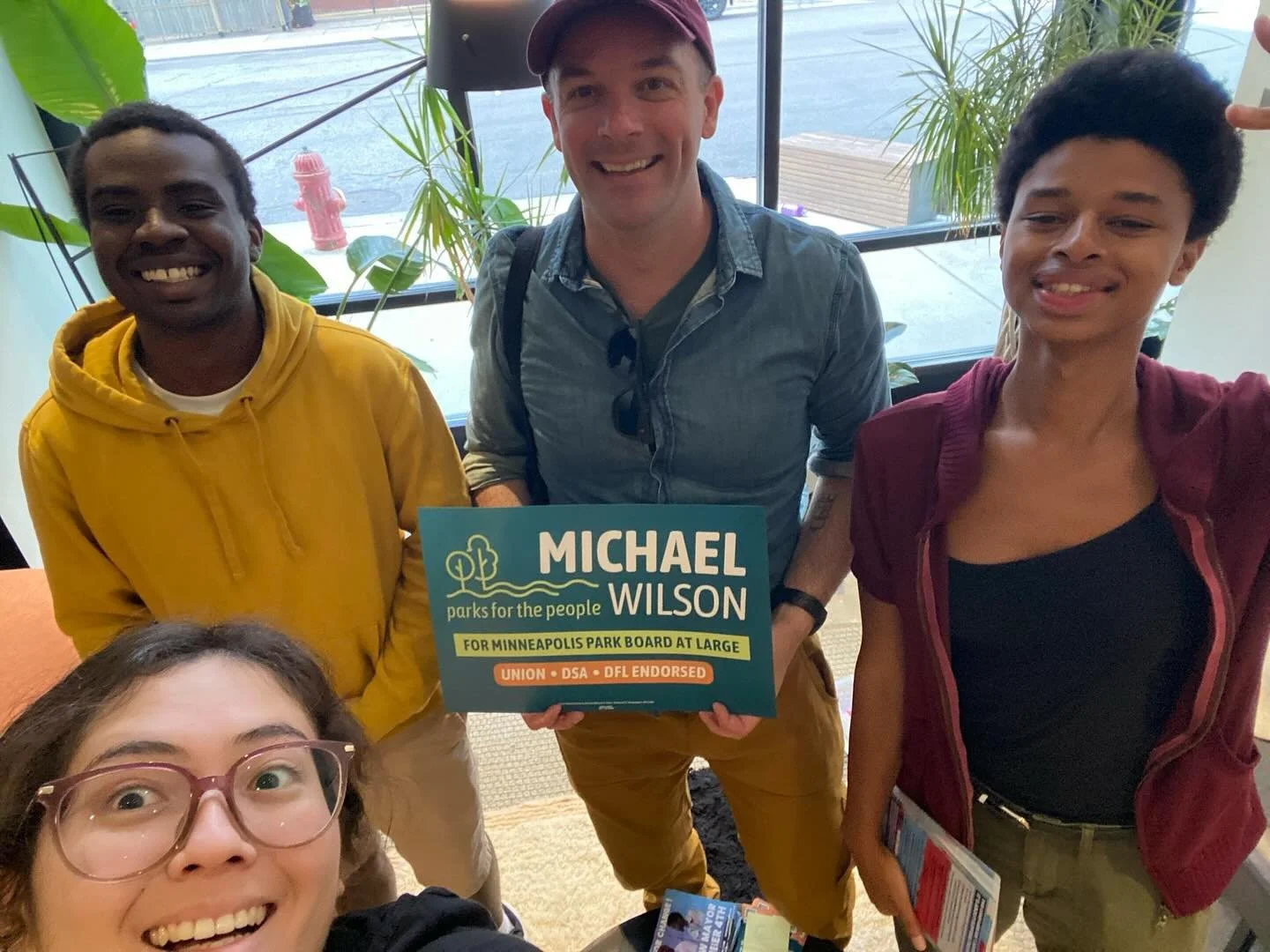 Rounding out the weekend of campaigning with an apartment doorknock. There’s nothing like talking with renters about a park system that works for renters and workers and the slate for change on the mayoral ballot!