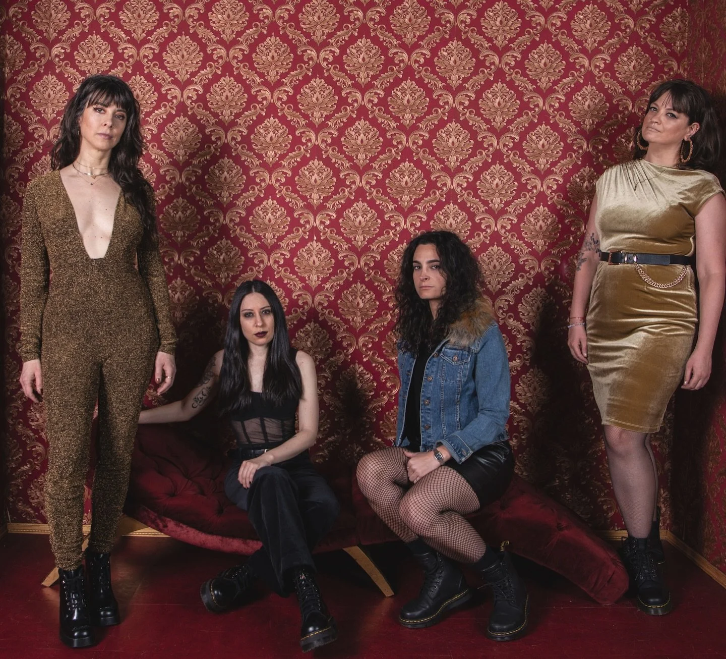 Kicking off the season with the office holiday party of your dreams! 🎄 Join us this Saturday 12/6 at @maindragmusic where we&rsquo;ll be teaching Santa 🎅🏽 how to slay 🎸 with the help of @monte.music @leathered4ever and @powerposemusic. We&rsquo;r