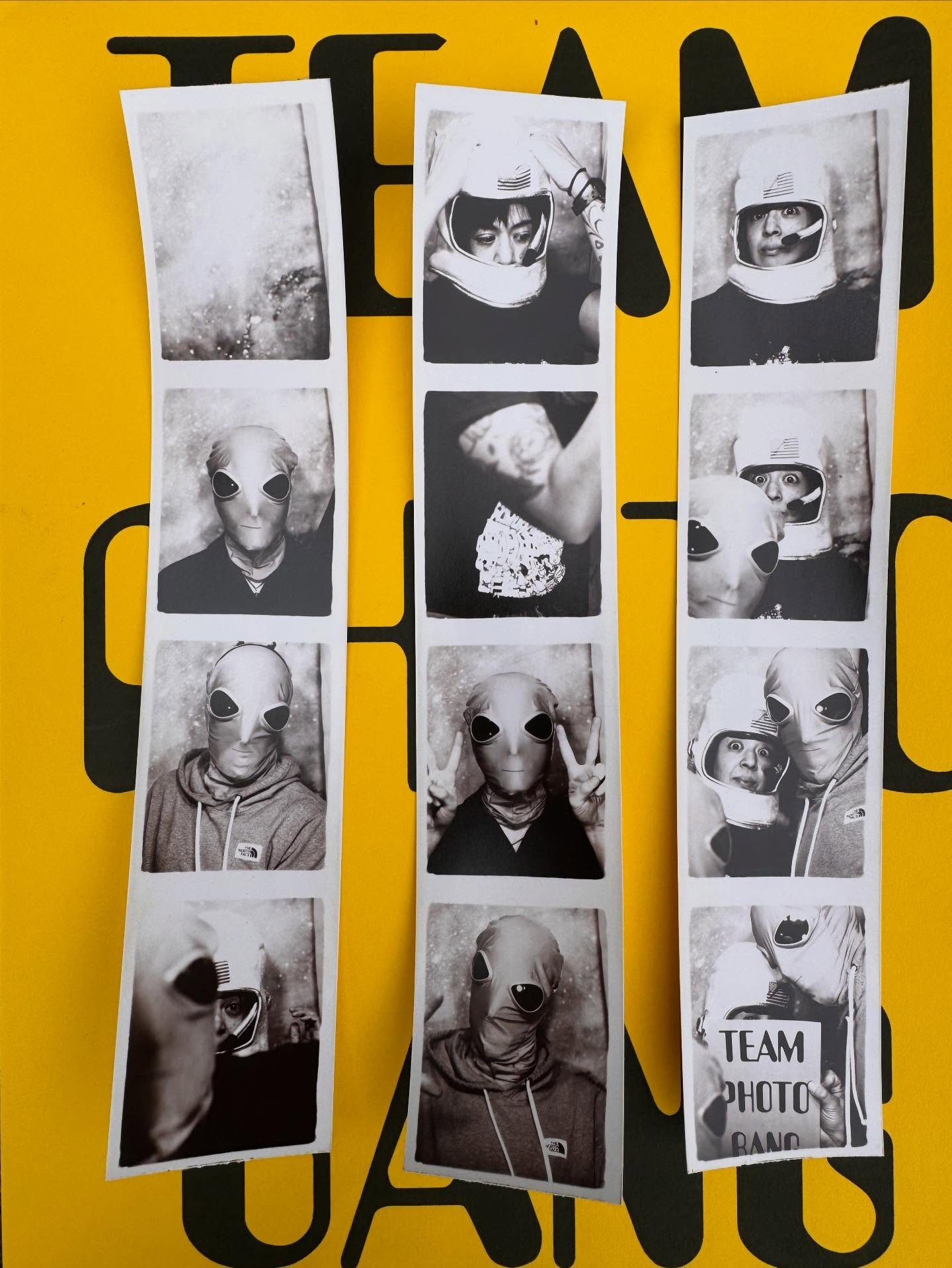 Space cadets! New galaxy backdrop at @sputnikdenver is out of this world! 

January photobooth surprise 2 👽 

#photobooth #analogphotobooth #vintagephotobooth #retro #sputnik