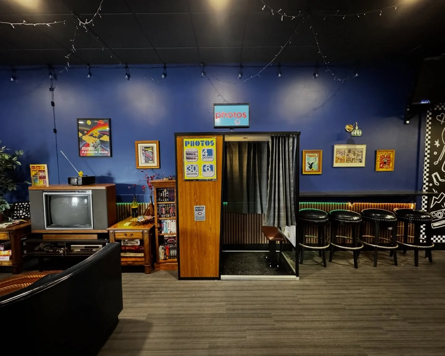 GOOD LUCK CLUB opens tonight and has a Photo Bang digital retro photobooth! This early 2000s themed bar will take you right back to marathon Super Mario Kart sessions, your first taste of Zima, or making it a blockbuster night with friends. This is o