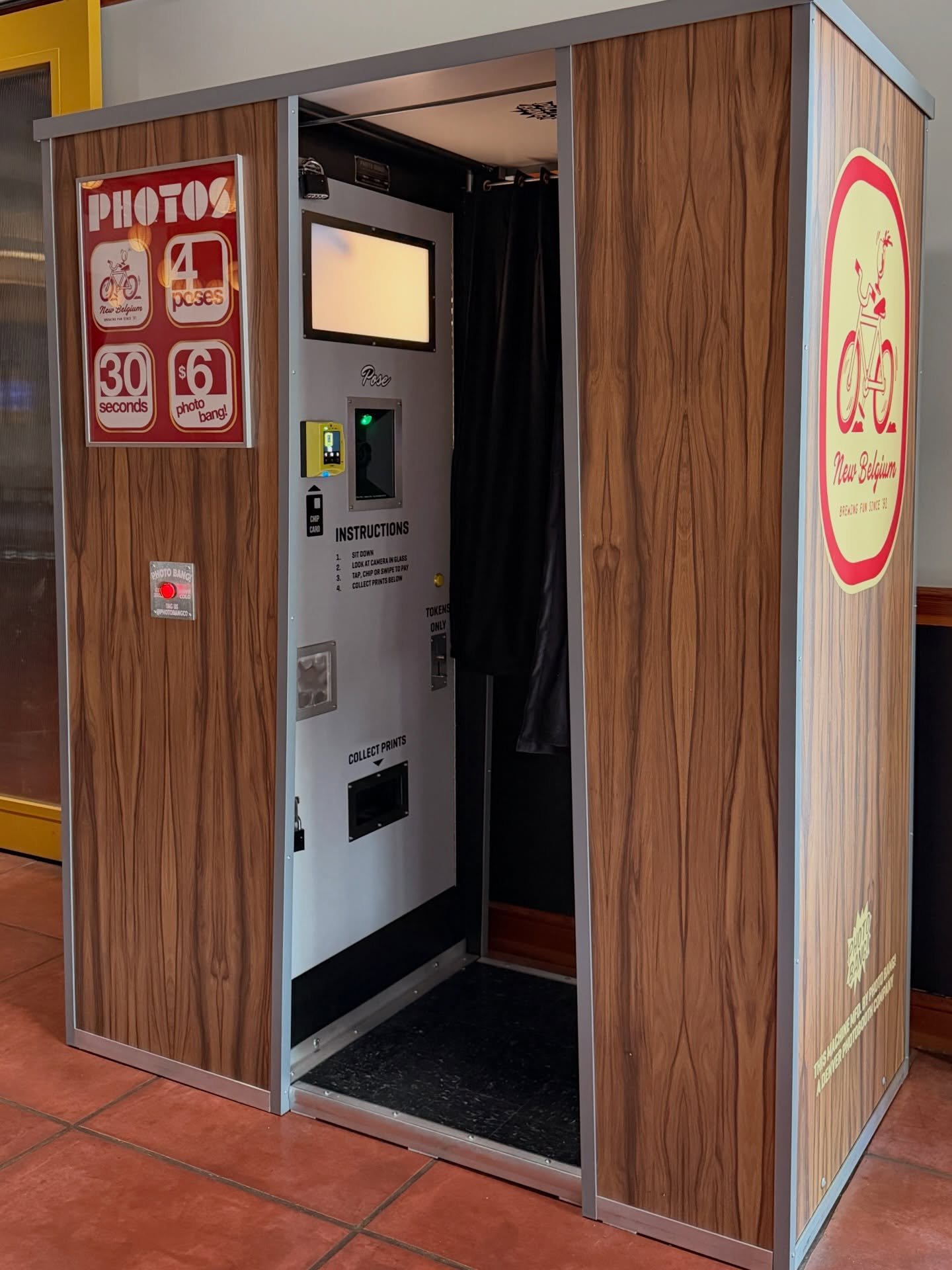 FORT COLLINS! @newbelgium_foco has a shiny new Photo Bang photobooth. With true vintage physical filters, our model 17 replica will make you look amazing. We&rsquo;re happy to partner with such an iconic brewery, and truly one of our faves!

Snag a s