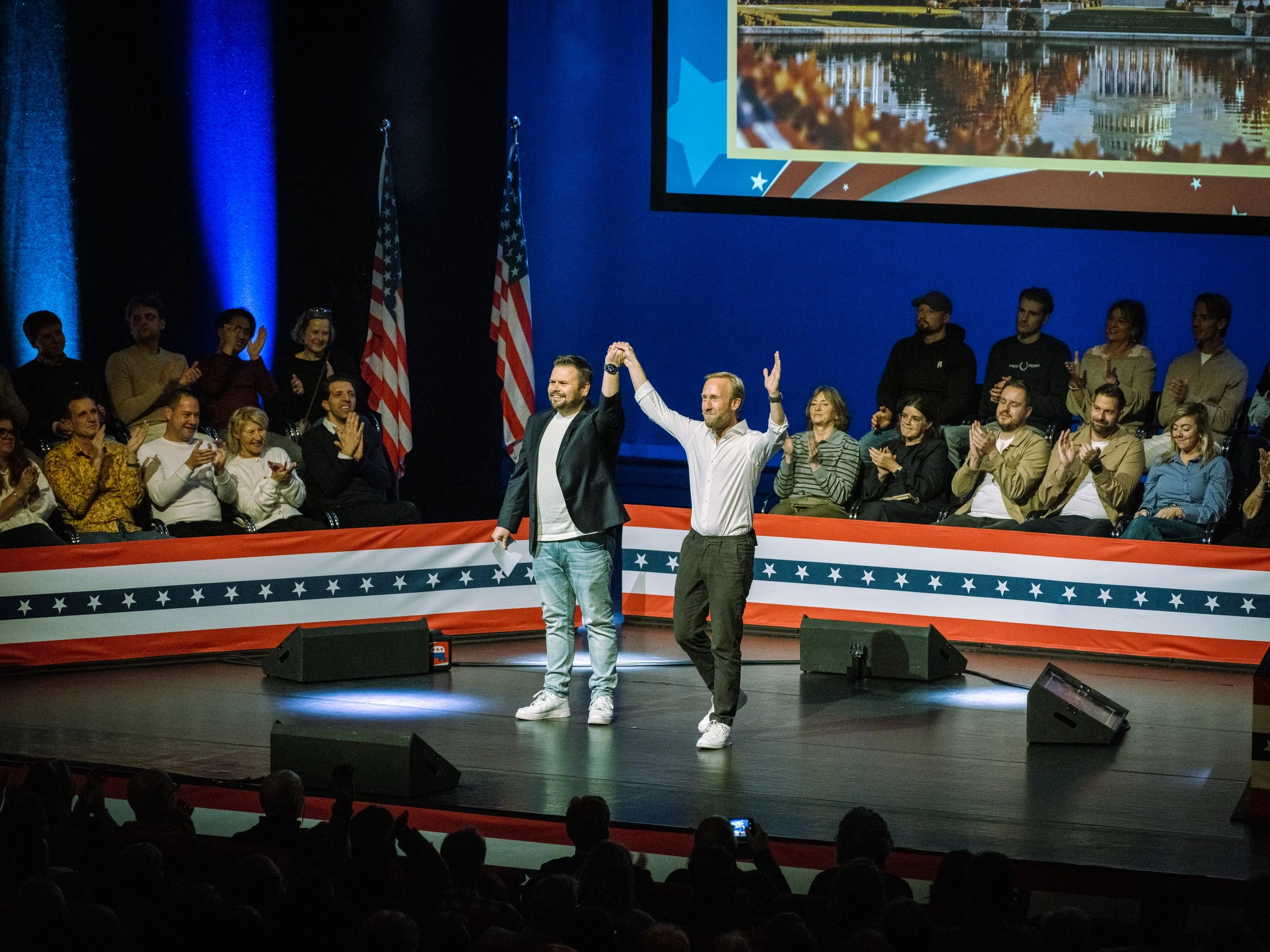 Raymond Mens en Thomas van Groningen - De Tussenstand in Amerika