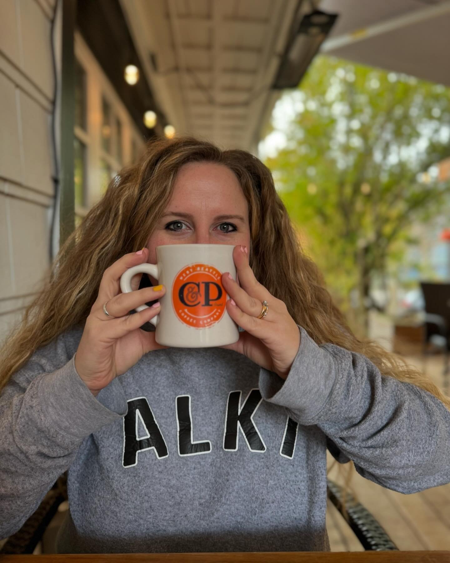 Celebrating National Espresso Day at @candpco with @cruzandco.events! ☕️ #espresso #candpcoffee coffee #westseattle 

📷 @cruzandco.events 
👚 @emerald.city.threads