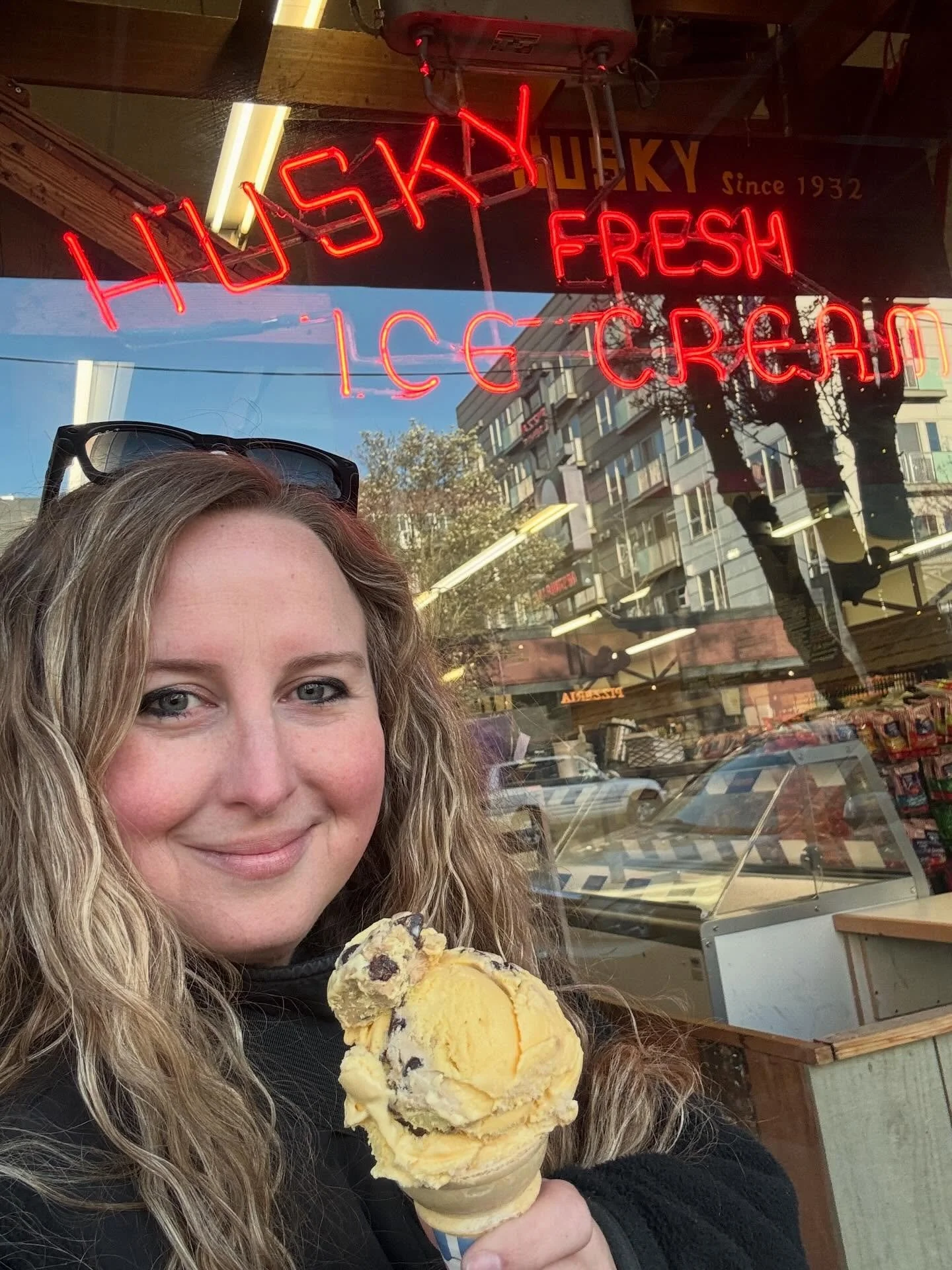 ::sun is out for 30 minutes:: guess I should get ice cream 🍦 #huskydeli #icecream #westseattlelife