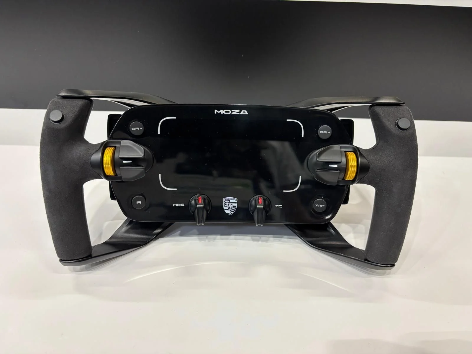 New Moza Wheels Released At Gamescom Porsche And Lamborghini Licensed 