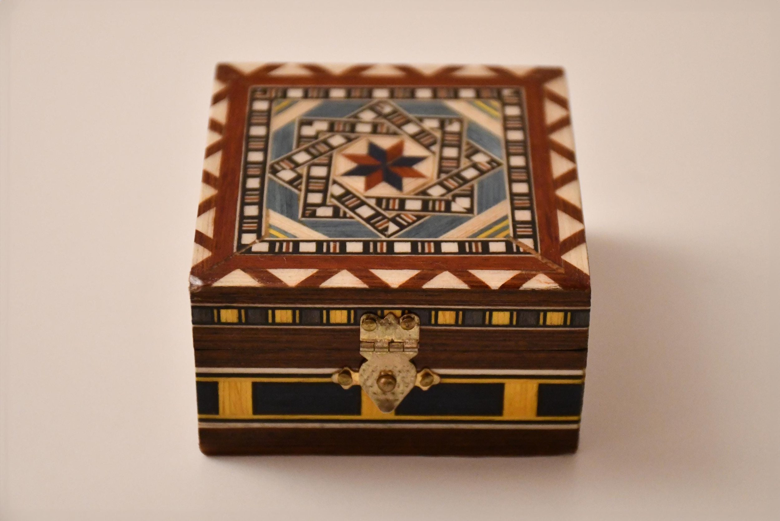 https://i.etsystatic.com/55033470/r/il/2f2439/6407249773/il_fullxfull.6407249773_5o6k.jpg