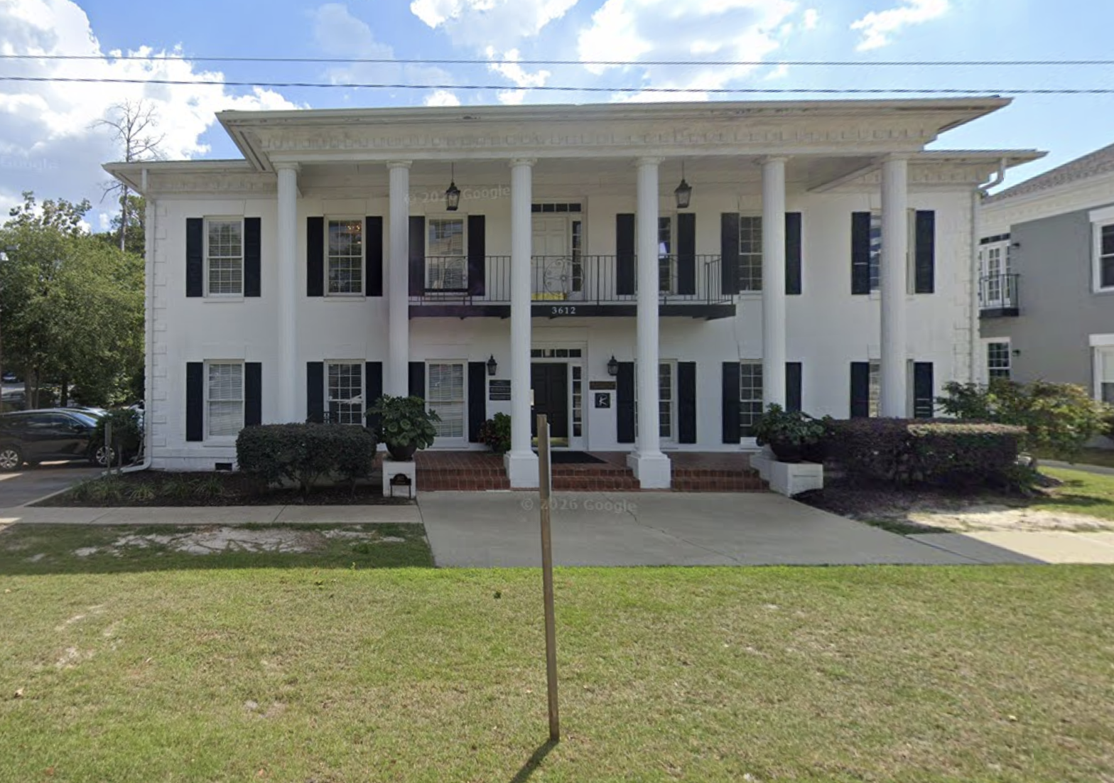 Pêche Skin Co is now bringing facials and full body massage to Forest Acres!