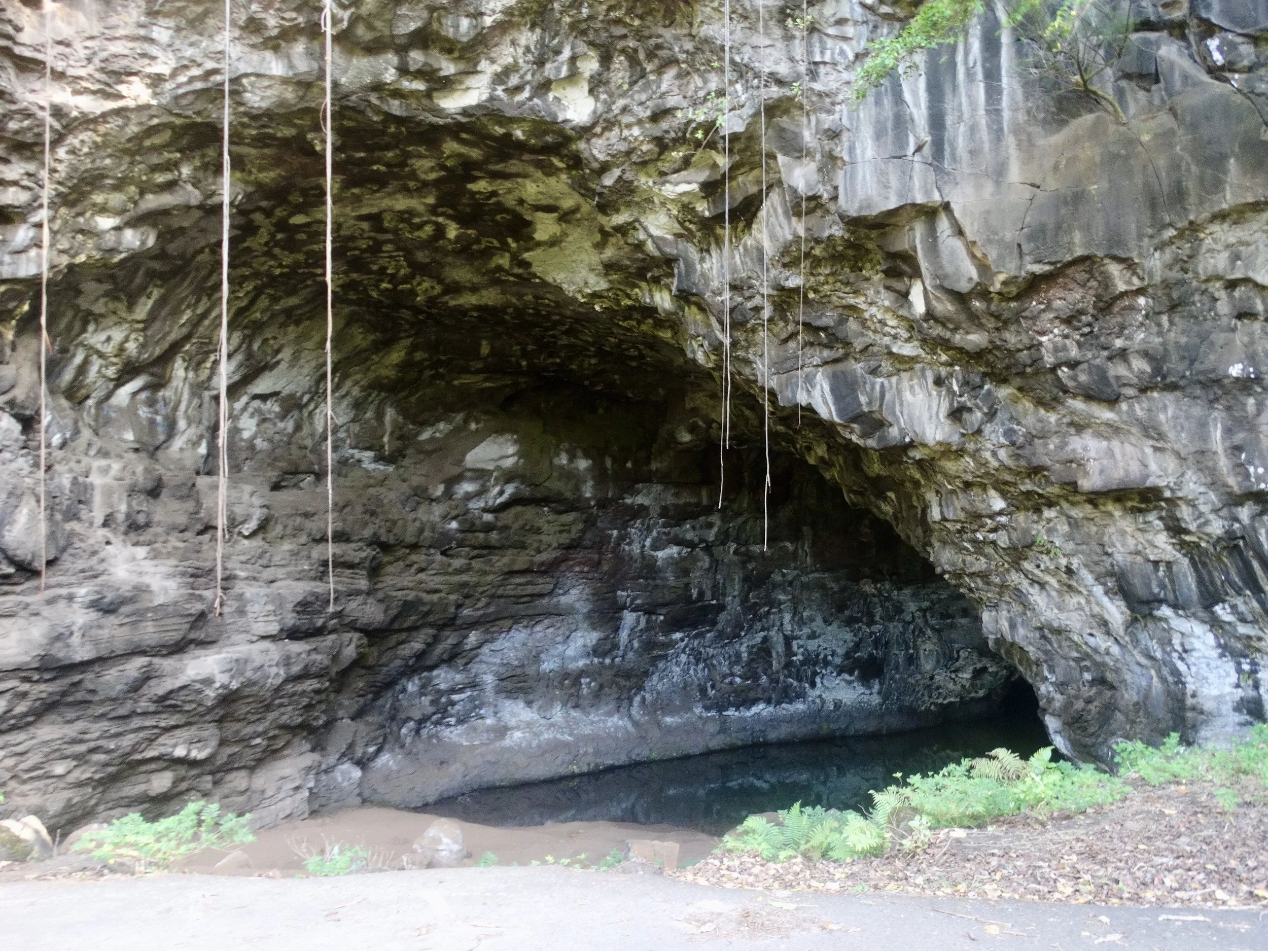 Maniniholo Dry Cave