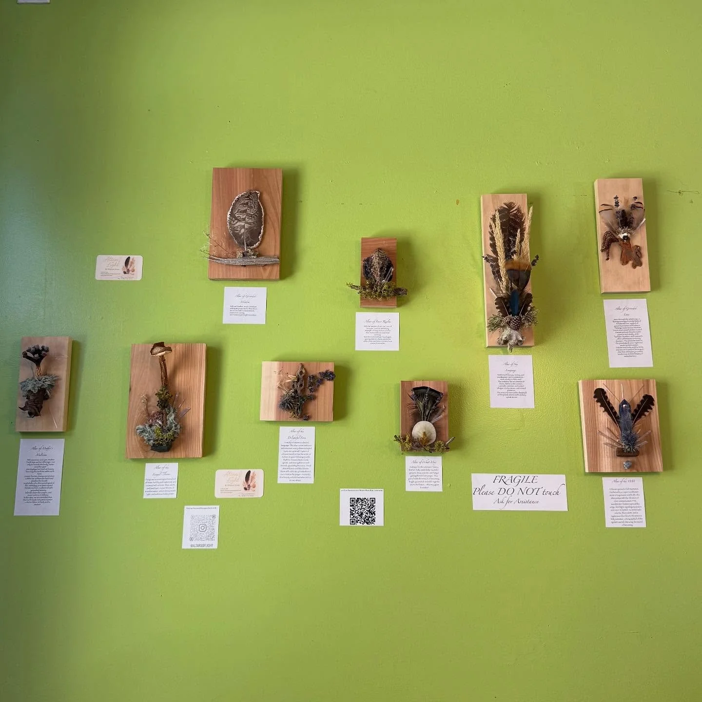 You can now find Altars of Light displayed and available for purchase at Salud @salud.bend! Might I add that I highly recommend the wontons and topaz smoothie? 🤤 
Thank you for sharing my art with the people of beautiful Bend, Steve!