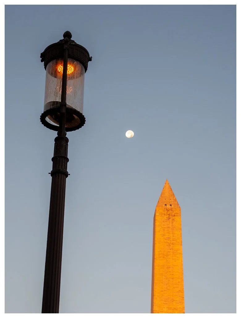 marathon-blog-post-20251009-Lightpost, moon, monument.jpg