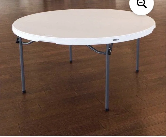 White 6 ft round table