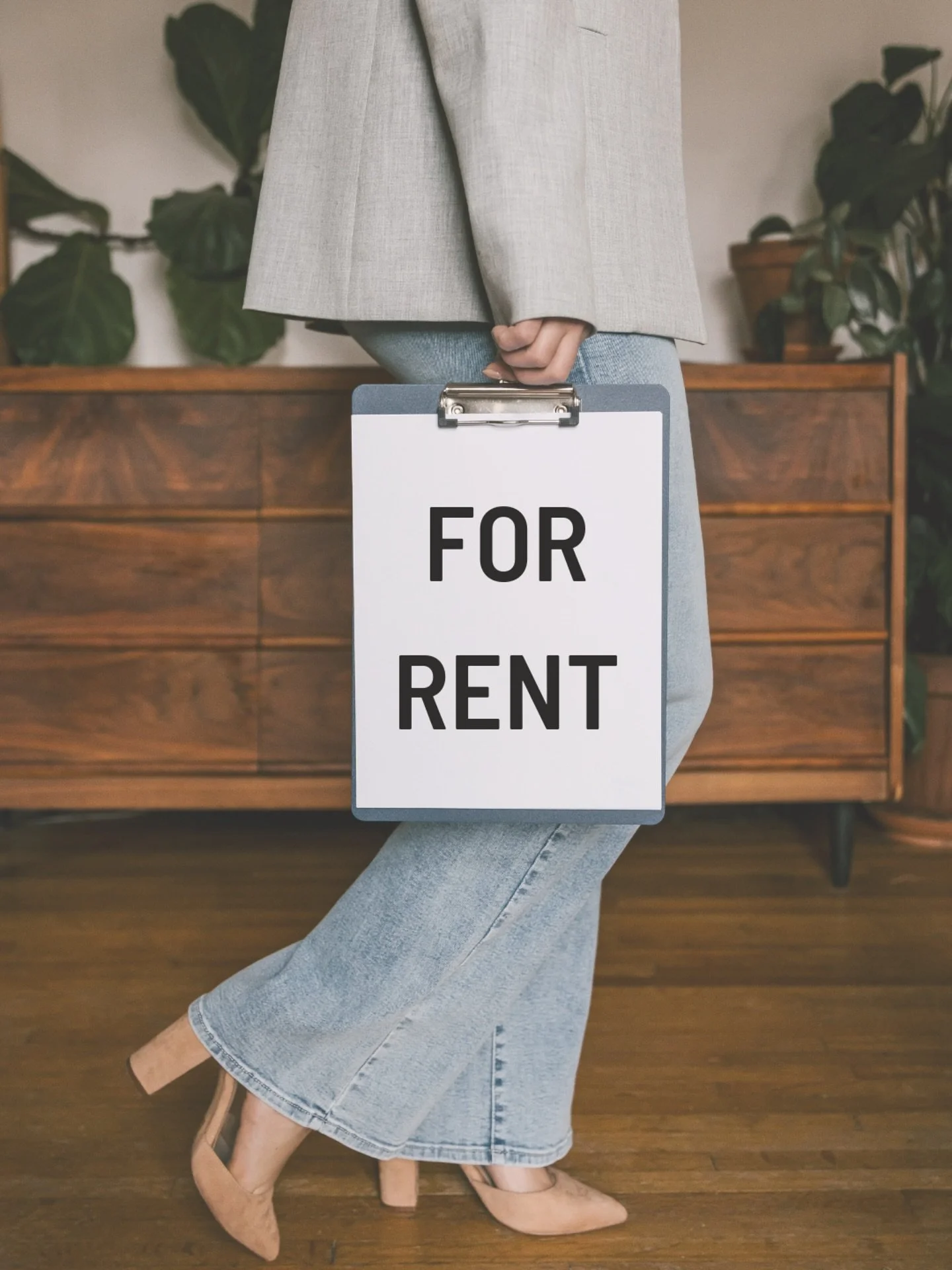 🏡 We always have lots going on over here, and that&rsquo;s not just for real estate sales! 
✨I currently have 7 rental vacancies posted on my website! I&rsquo;ve got your rental needs covered.

Are you or someone you know looking for a rental? Use t