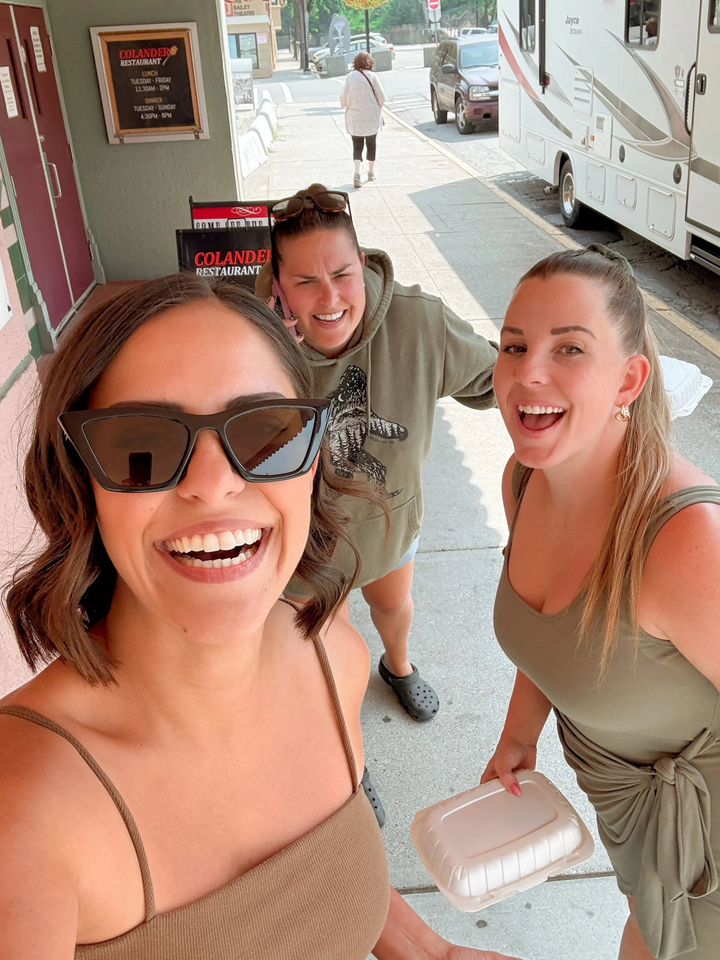 You know a 🍝 Colander lunch date is needed when @holtman.smortgages comes to town! 

And when 3 real estate professionals get together in the middle of the day, at least one of us will always be on the phone ☎️🤣

#realtors #mortgagebroker #realesta
