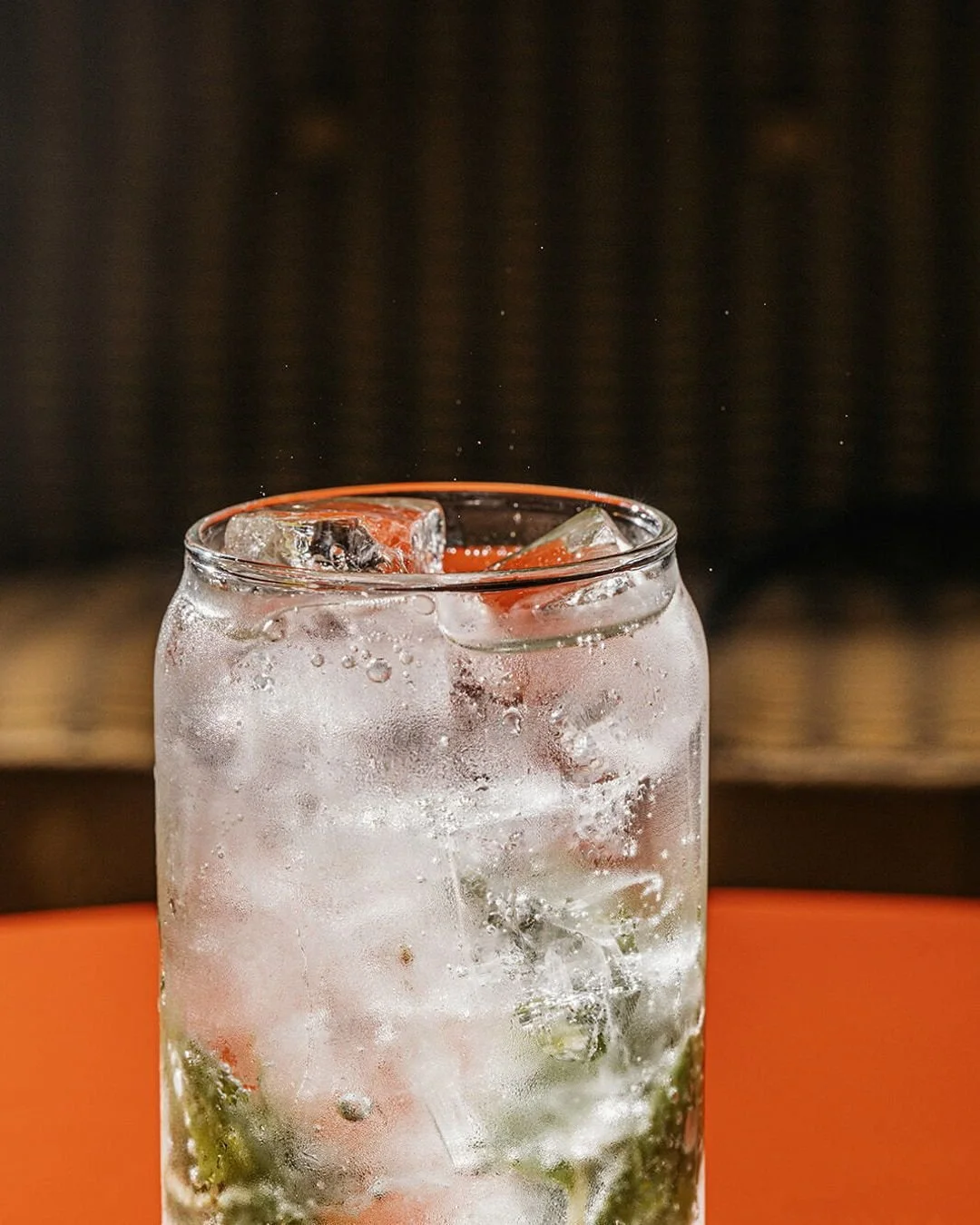 Soda so charged it launches lil bubbles right at ya!

Our Tiger Claw is made with our Toki Highball machine, which stores our vodka and soda at hyper low, cold temperatures, which helps keep the ice from diluting your drink. 

The super-powered carbo