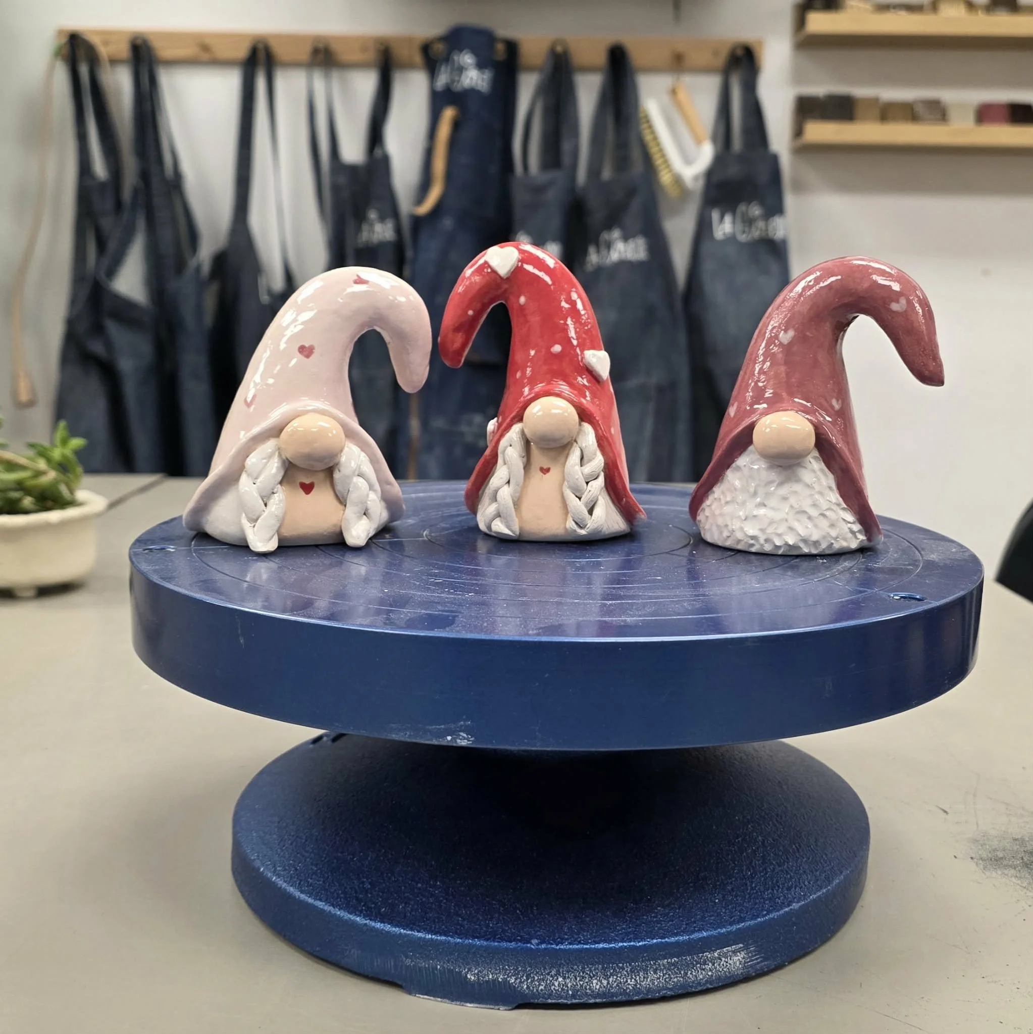 Créez un gnome d'amour pour la Saint-Valentin, le samedi 14 février, de midi à 14h00.