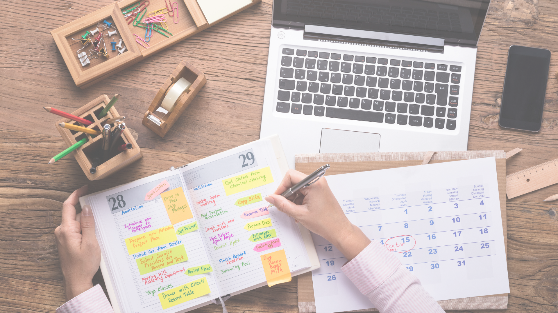 Pros and Cons of Virtual vs. Physical Organizing