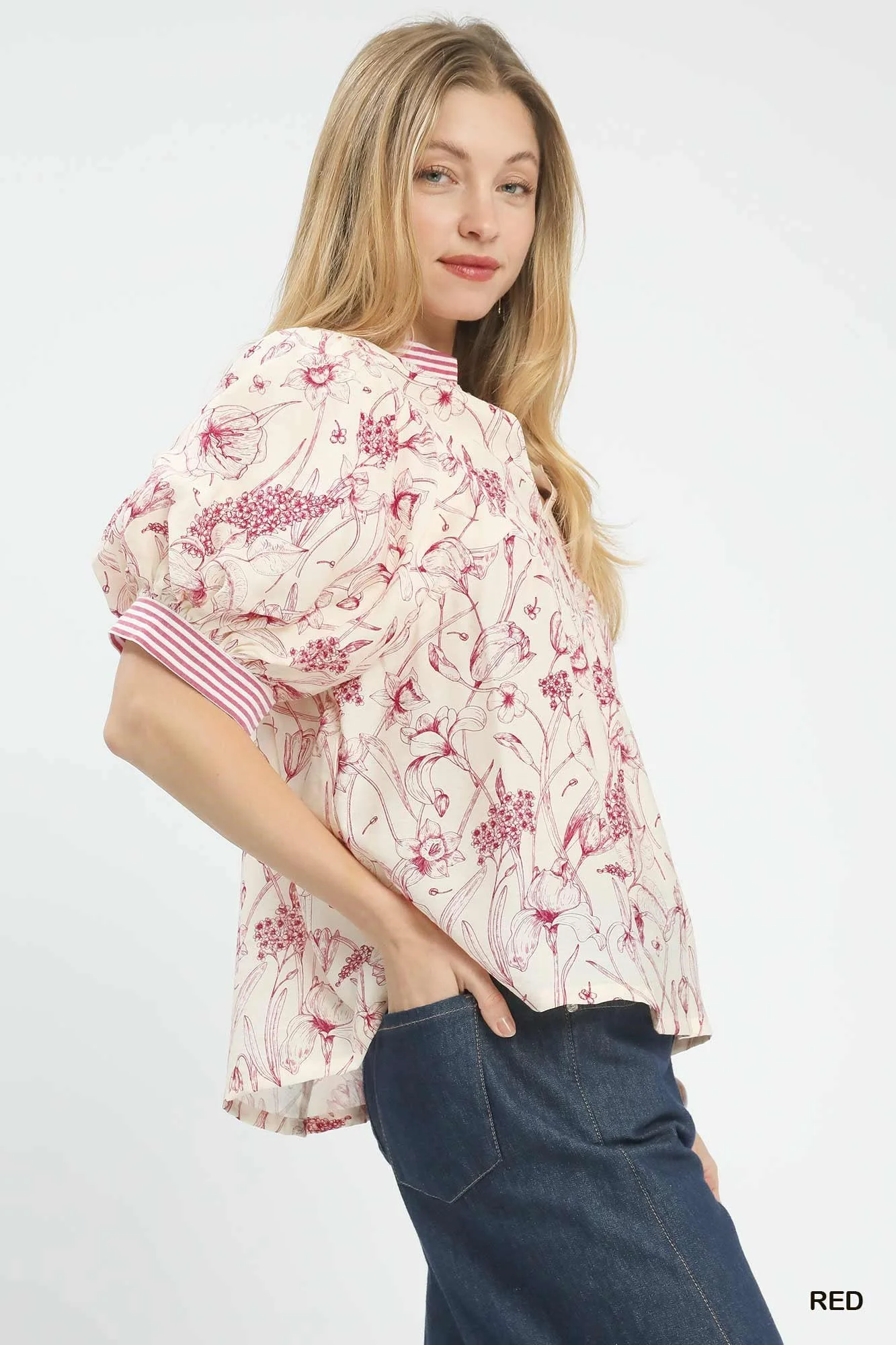 UmgeeUSAUmgeeMixedPrintPuffSleeveSplitNeckTop2.webp