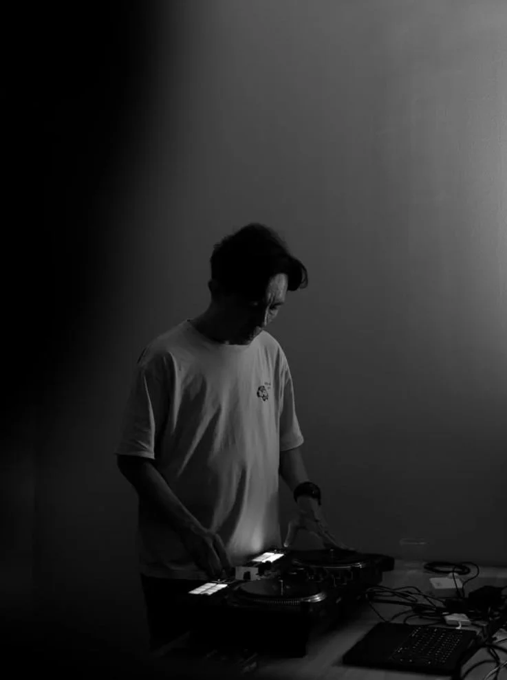 Live Music: DJ Ken