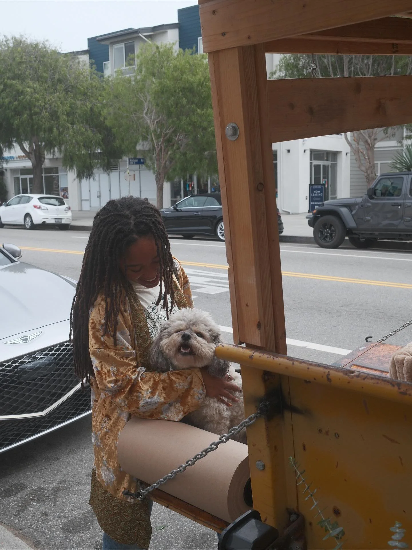 Paxton is always the star of the show 🐾 
#theyellowflowertruck