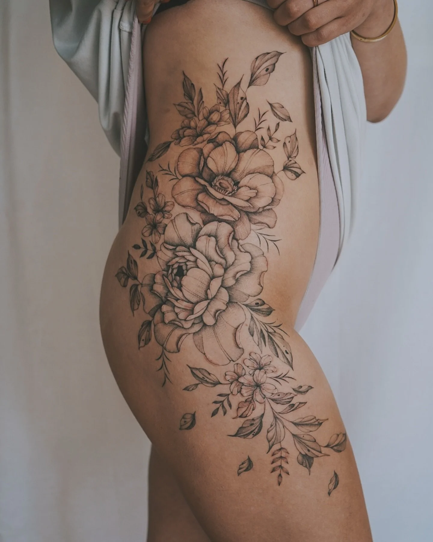 More of these in 2026 please 😍
Finished this over 2 sessions and a few weeks apart (hence the colour difference).

Thank you Lisa and looking forward to your next piece 😉

✨DM @calmyourtats to book your next tat ✨
.
.
.
#melbournetattooartist #melb