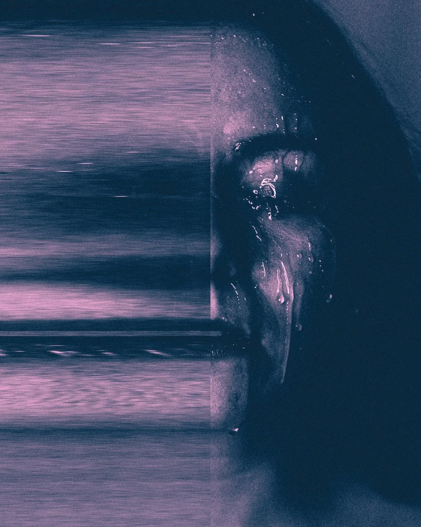 Pop lock and do not drop it

#selfportraitphotography #selfportraits #selfportraiture