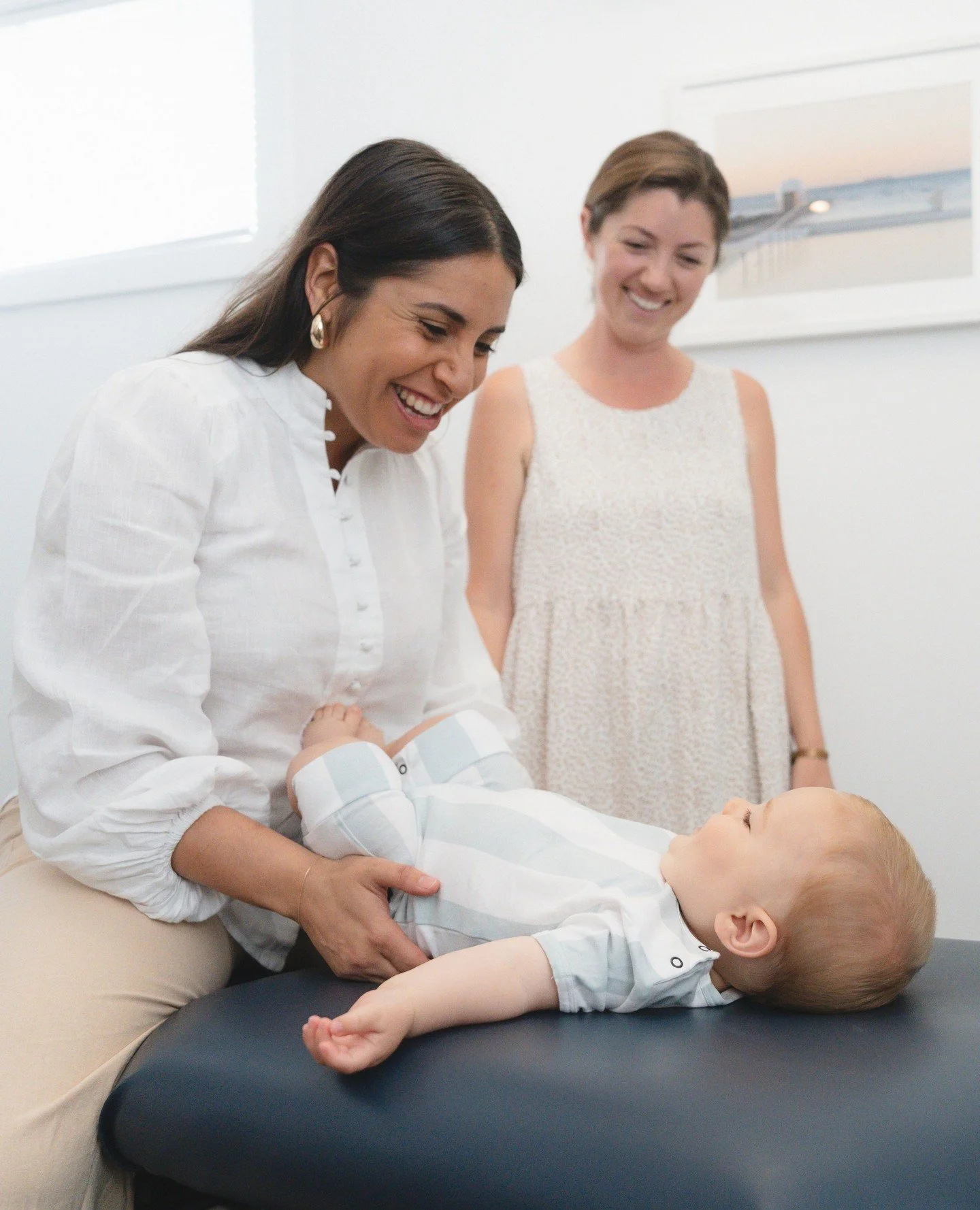 Why some babies flinch when you touch their feet⁠
⁠
Not all reflexes disappear when expected. That sudden withdrawal when you touch a baby&rsquo;s foot? It might be a sign their plantar reflex is still active and their nervous system is working overt