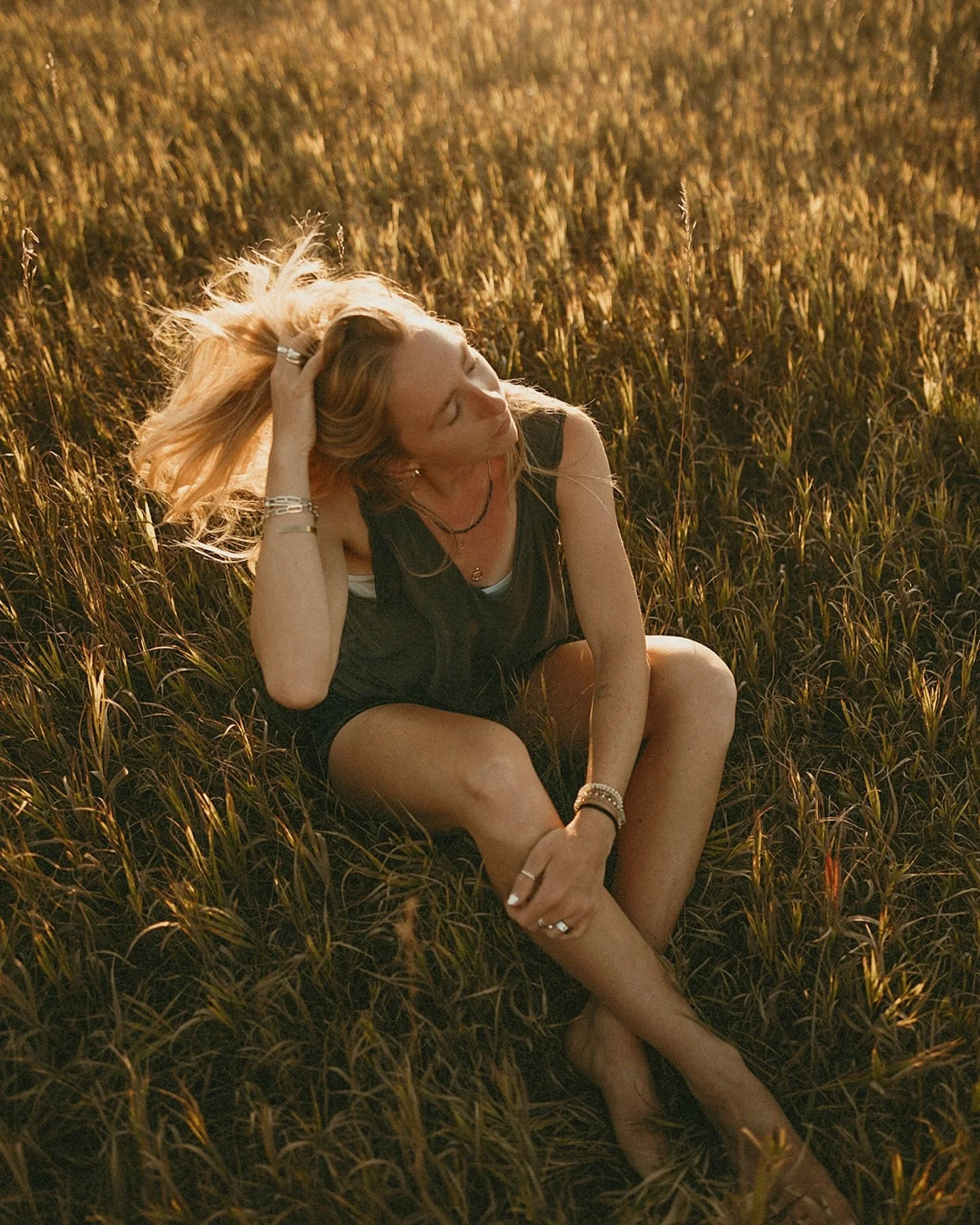 Happy October!
I’ve started the somewhat daunting process of updating my website and organizing the many photographs from this summer and fall, and reflecting on the past several months makes me feel so eternally grateful and also a bit like I