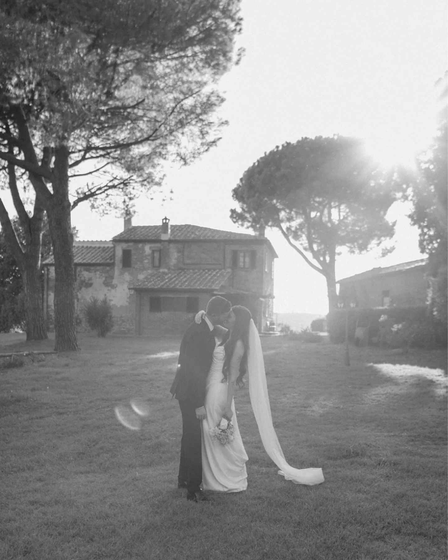 Portraits! From the sweetest of days at a little villa in the hills of Tuscany. ๐ฟ