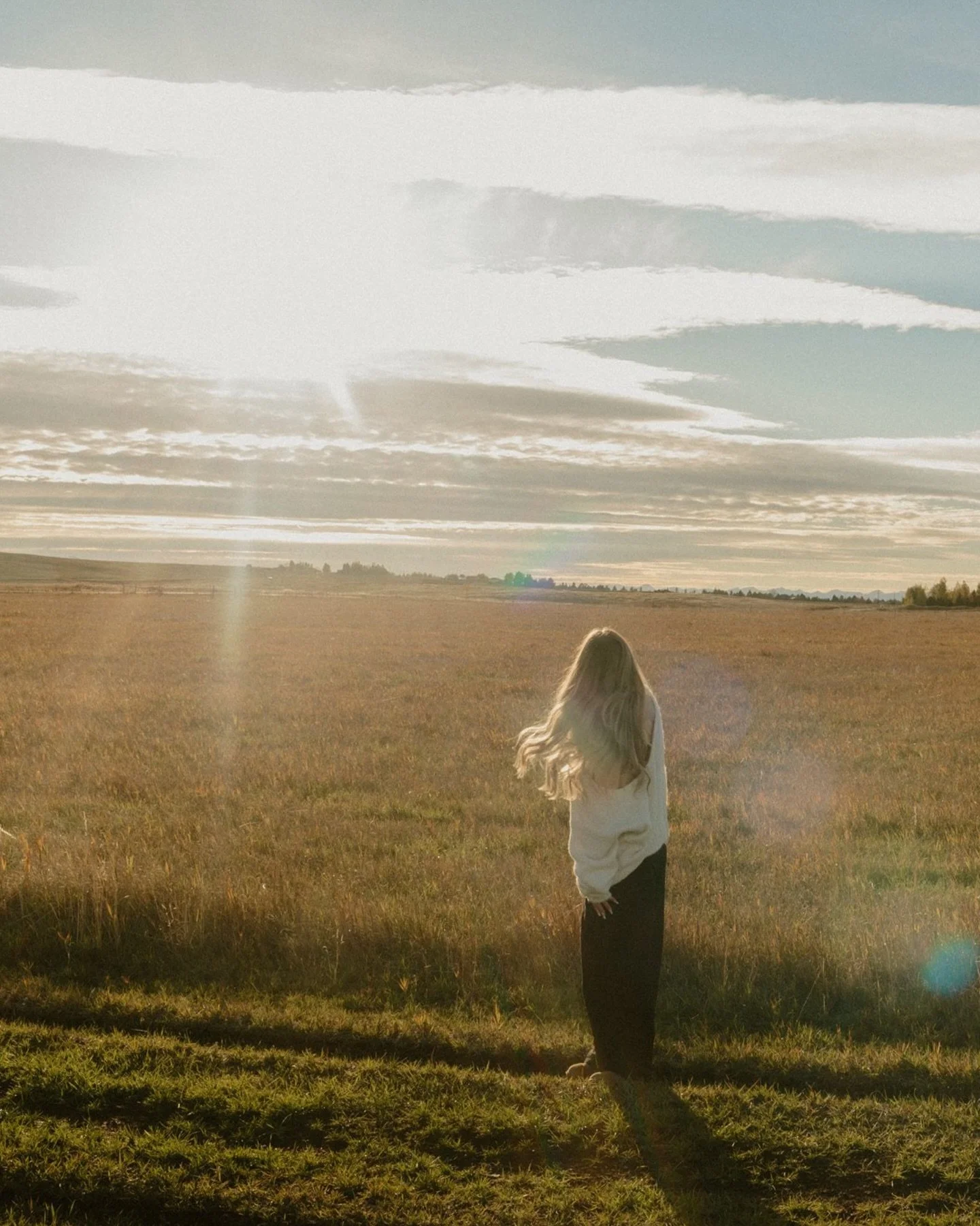 A perfect October sunset! With miss Al&eacute;a 🥹