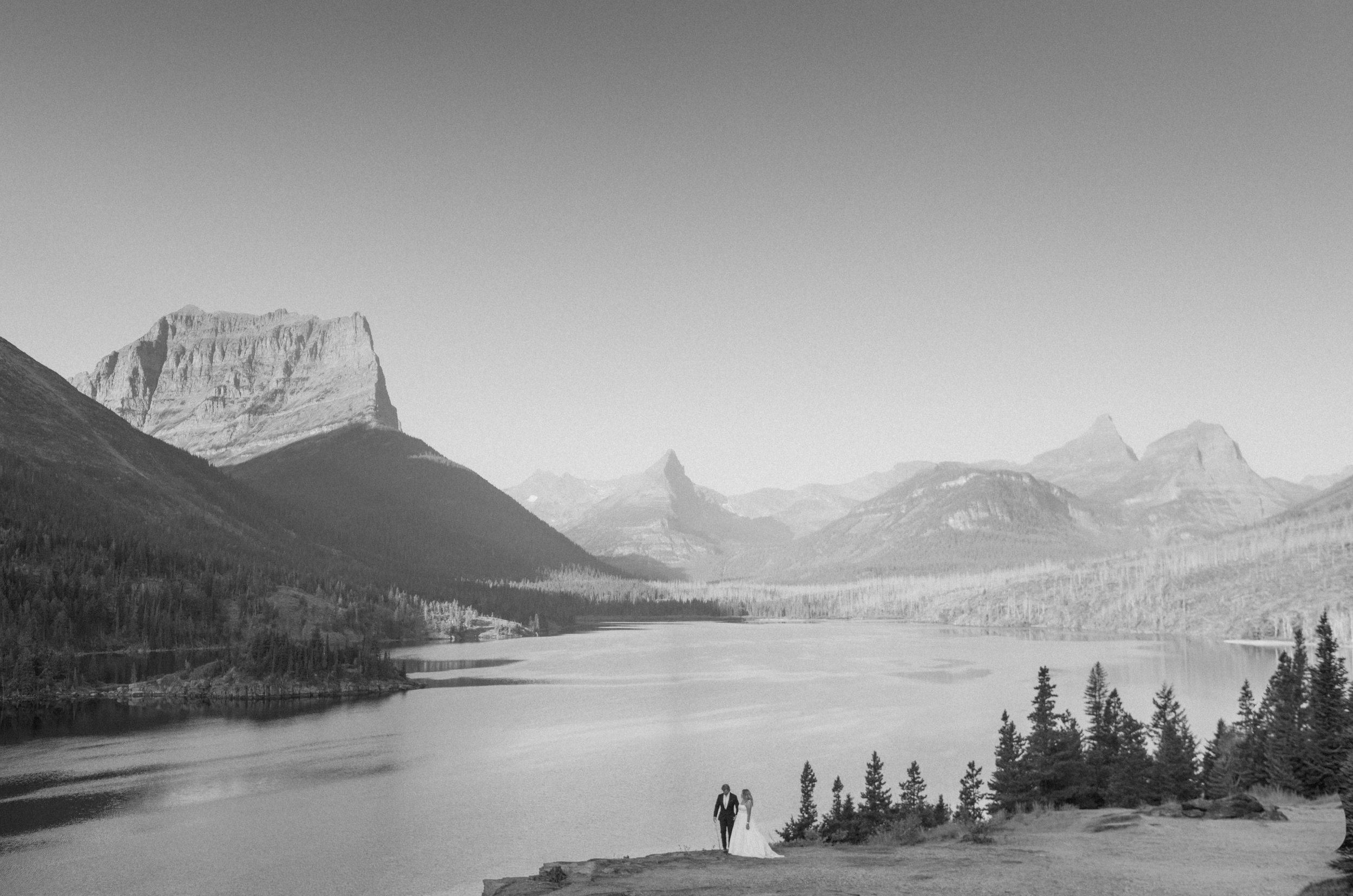 EARLY FALL ADVENTURE ELOPEMENT IN GLACIER