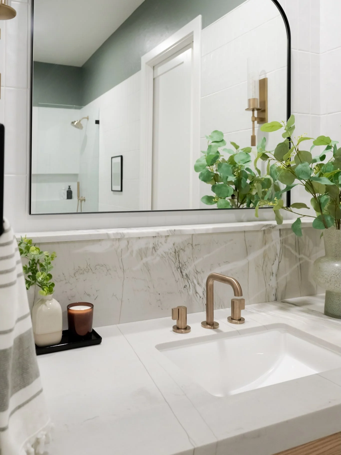Throw back Wednesday is a thing... right? 🤍

This project is still one of my favorite small but mighty bathrooms that we&rsquo;ve done here at Maya Design.