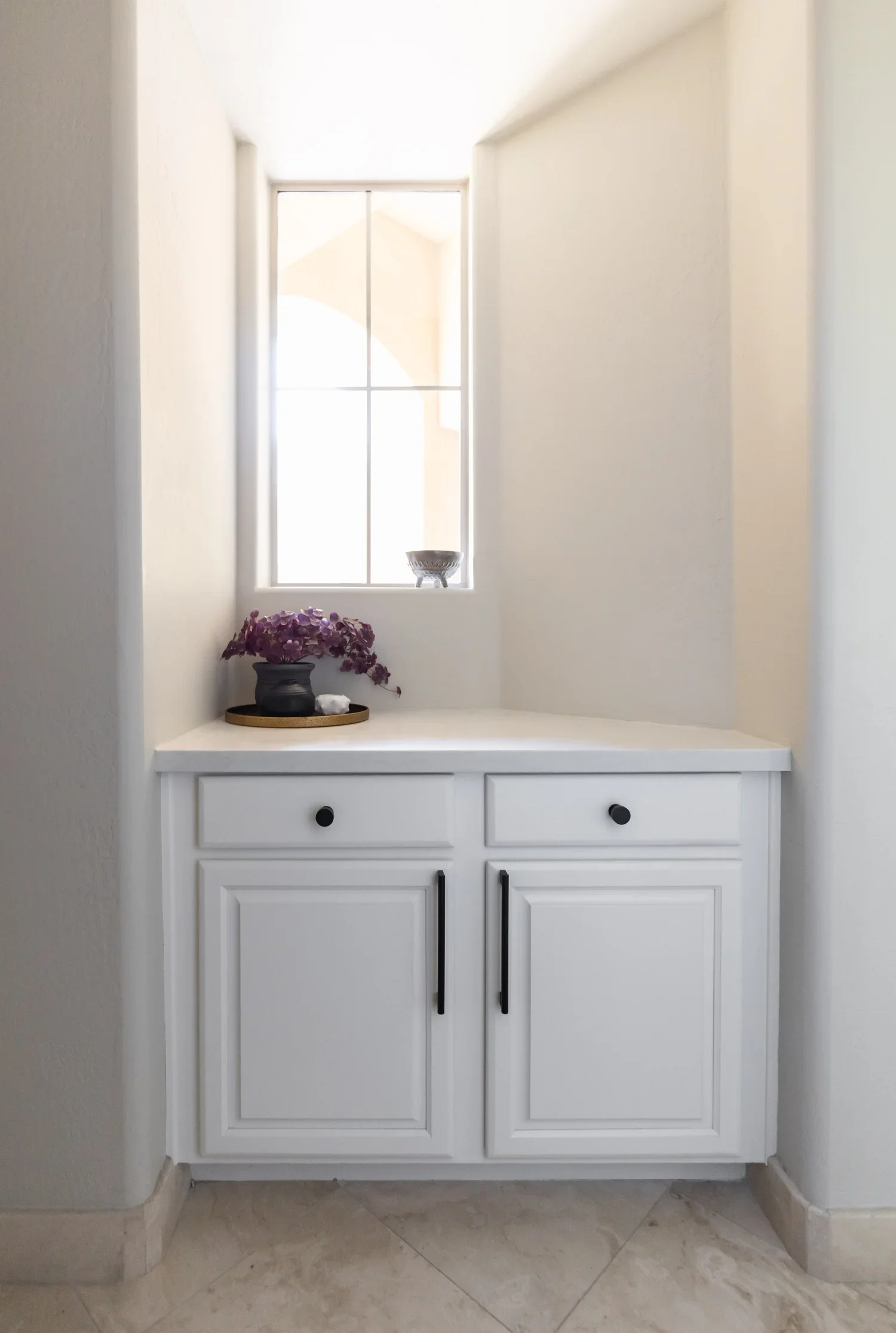 What Actually Makes a Home Feel Warm and Modern?