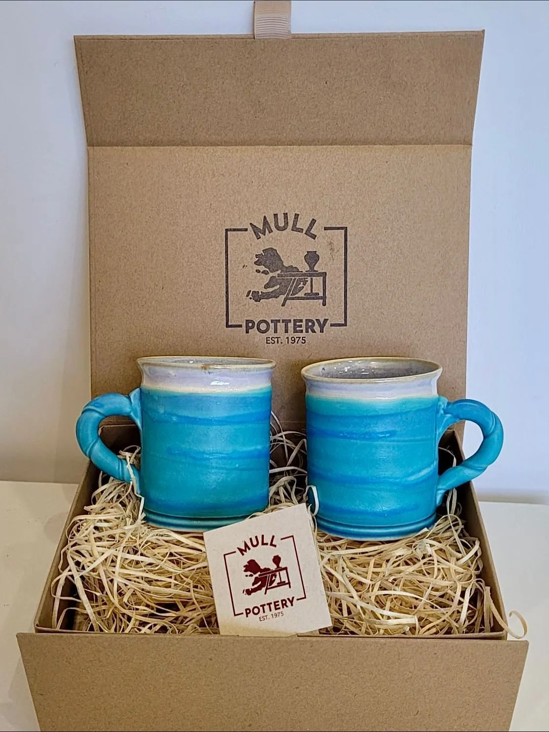 Christmas is coming🌲&hellip; and you can now purchase Mull Pottery gift boxes straight from our website. 

We have a selection of gift boxes featuring Mull Pottery as well as gifts from our friends at @ormaigskincare or @mullteacompany.

Head to our