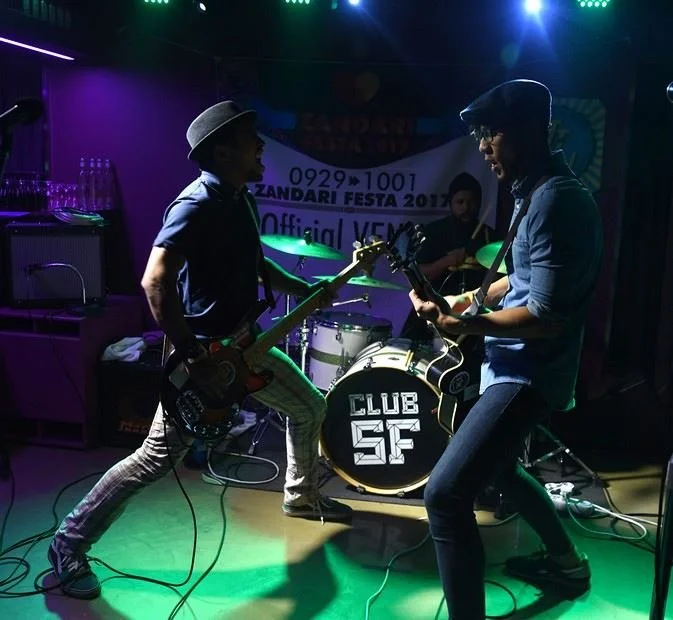 Iman's League performs at Club Steel Face during Zandari Festa, Oct. 17, 2017. / Korea Times photo by Jon Dunbar