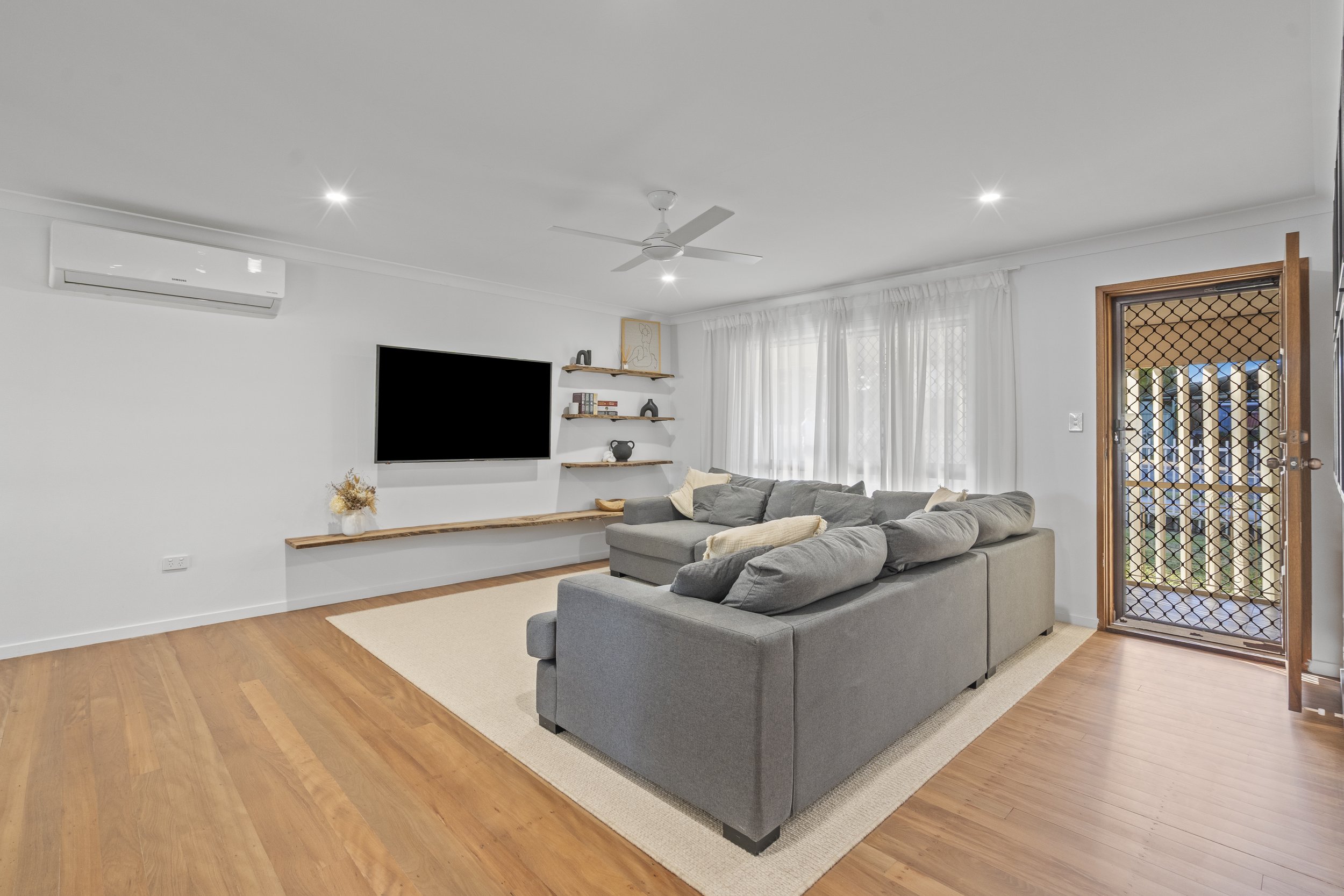 148 Logan St, Eagleby QLD 4207, Australia (4).jpeg