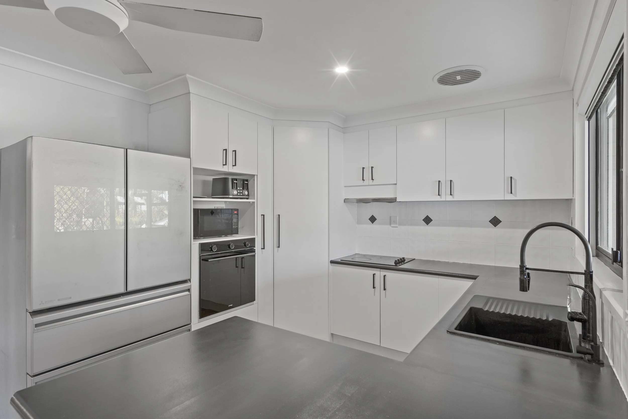 148 Logan St, Eagleby QLD 4207, Australia (8).jpeg