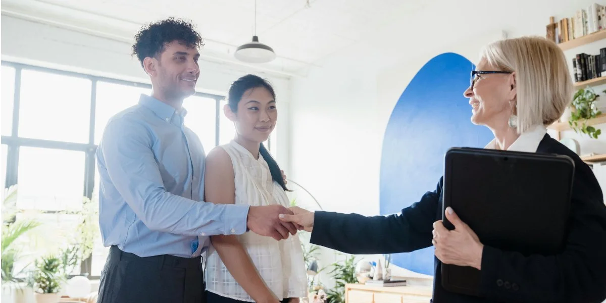 Buying at Auction vs Private Sale: Which Is Better?