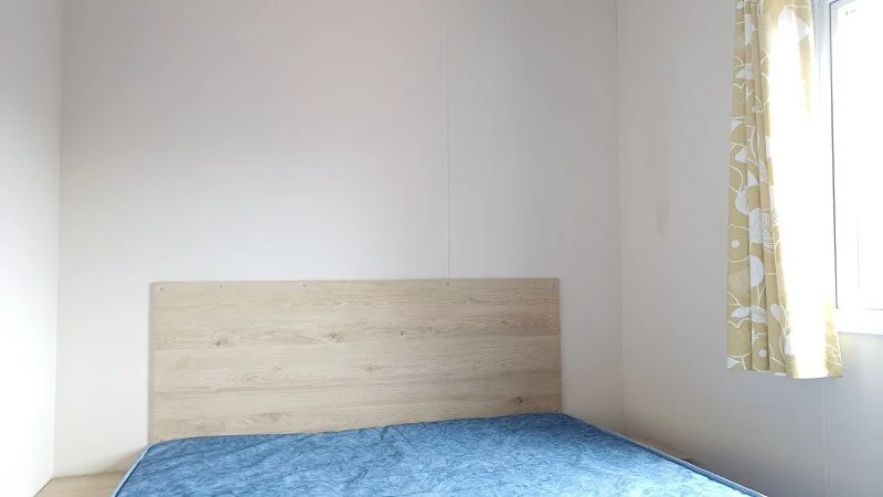 Holiday Sales FF-A06 Photo 2019 ABI Summer Breeze 28x10-2 (1723567) Double Bedroom.jpg