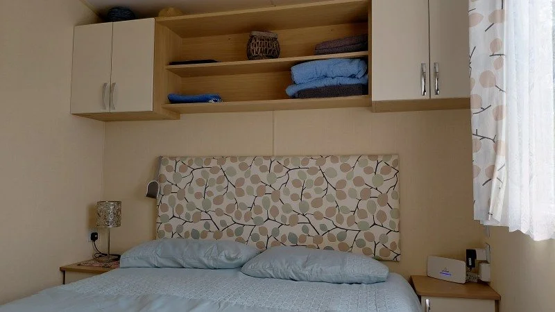 Holiday Sales FF-E22 Photo 2014 Regal Regency 36x12-2 (RG001227) Double Bedroom.jpg
