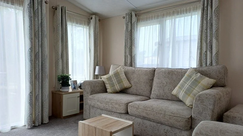 Holiday Sales FF-E37 Photo 2019 Europa Willow 38x12-2 (EU192506) Lounge (Photo 2 Of 2).jpg