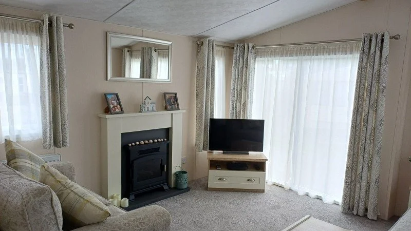 Holiday Sales FF-E37 Photo 2019 Europa Willow 38x12-2 (EU192506) Lounge (Photo 1 Of 2).jpg