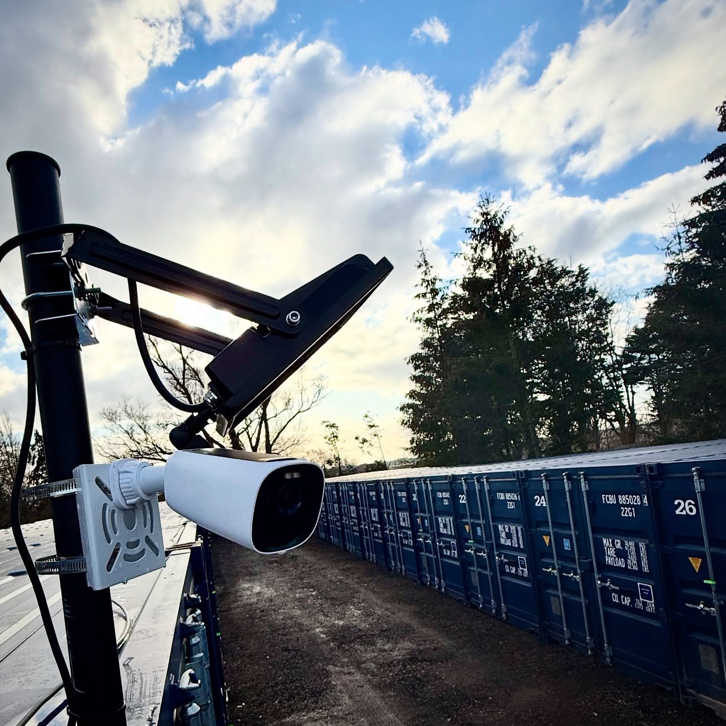 Our motion alert CCTV ensures someone is always keeping a watchful eye 👀🔐🚨

For our full range of short and long term storage prices, head to www.selectedselfstorage.co.uk 🤝

#selfstorage #storagecambridge #containerstorage #shippingcontainer #ca